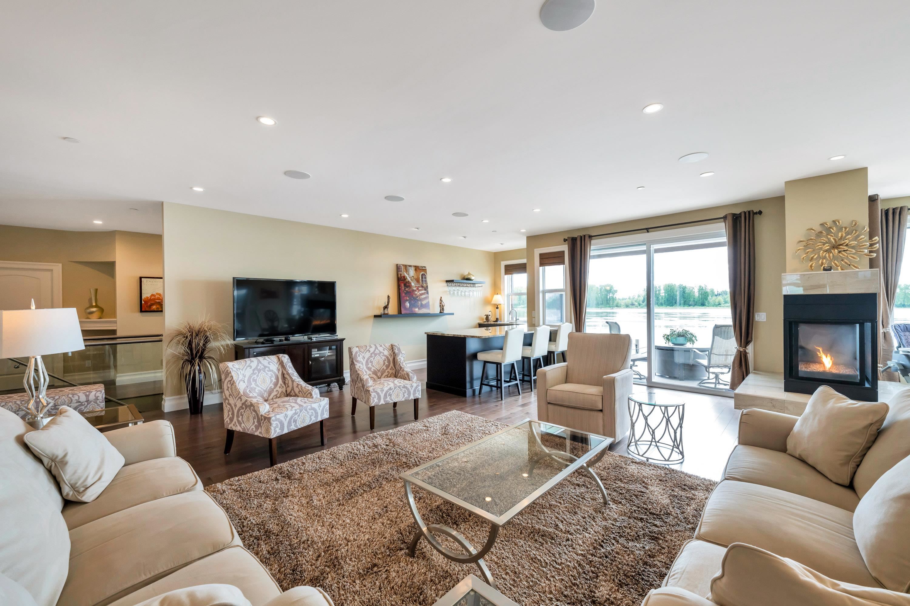 20282 Wharf Street, Maple Ridge, BC V2X 1A3