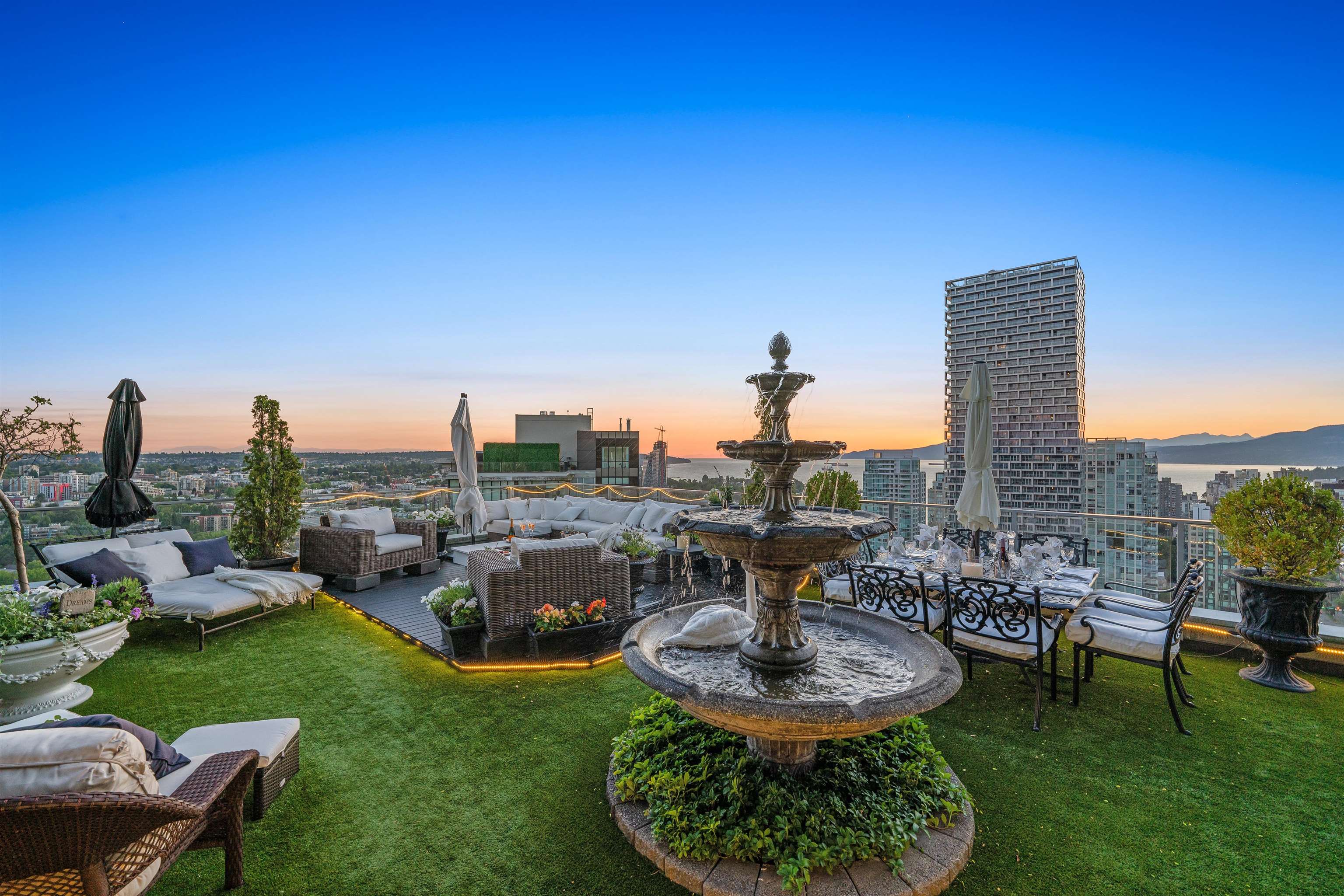 1495 Richards Street #3701, Vancouver, BC V6Z 3E3