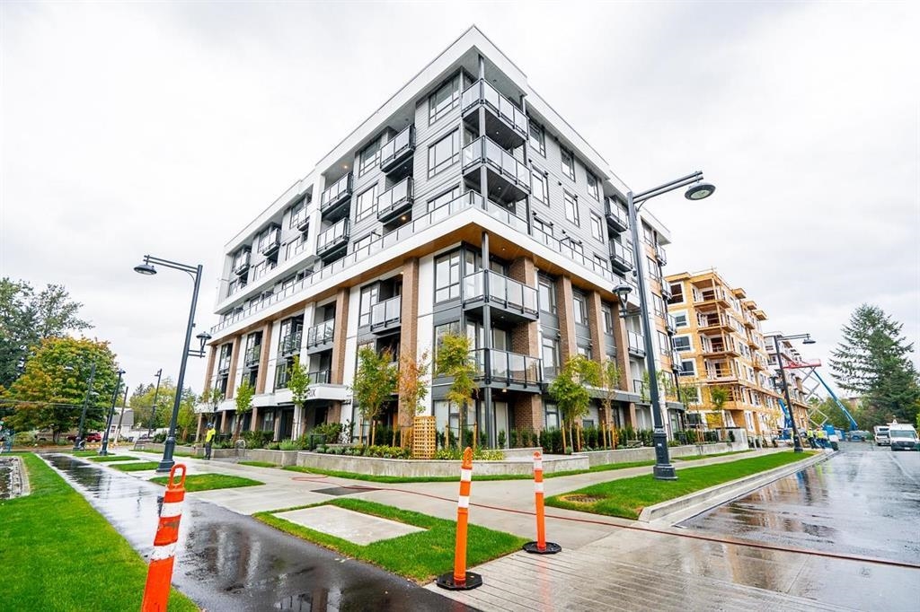 10778 138 Street #405, Surrey, BC V3T 5T2