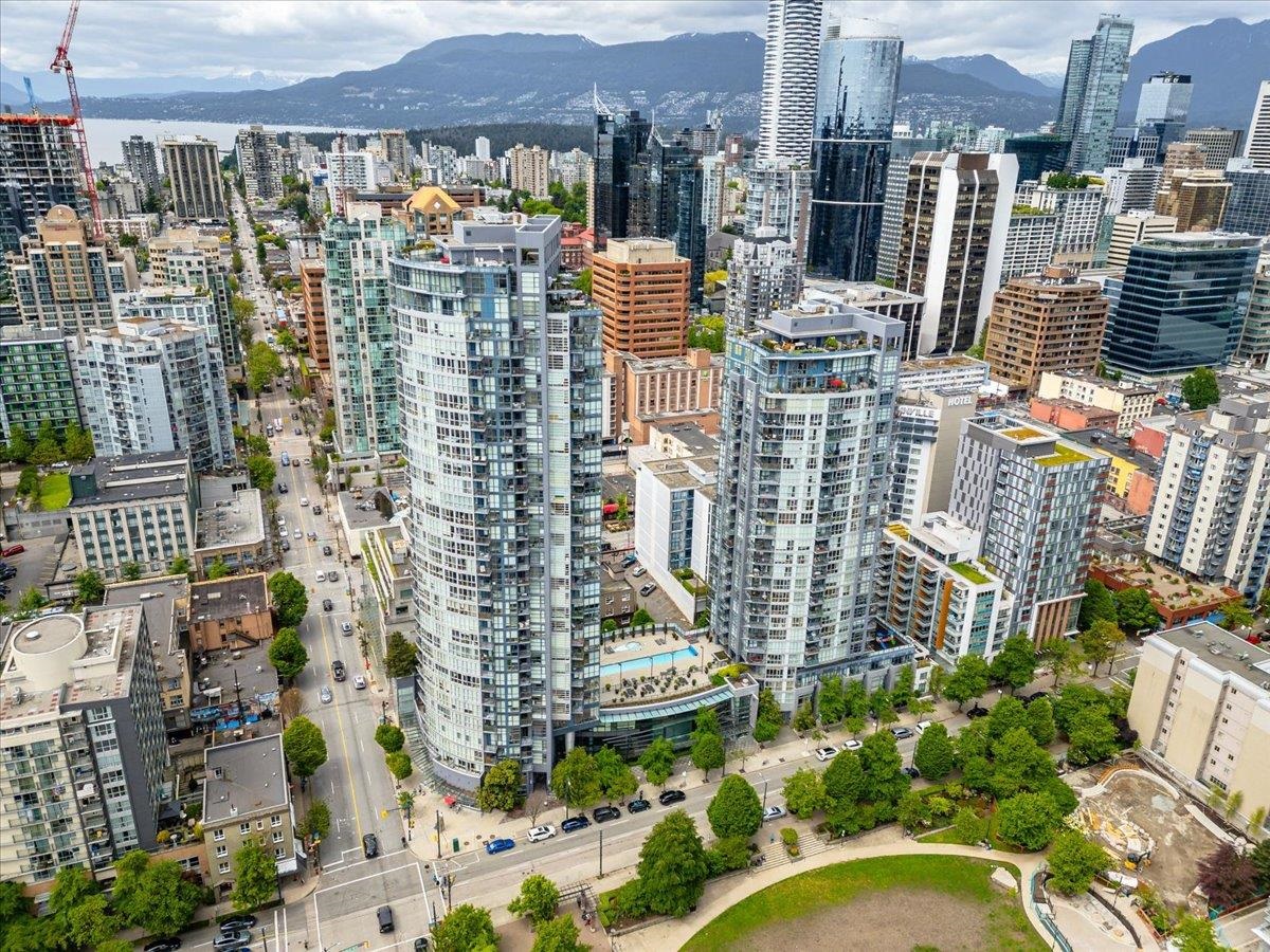 1199 Seymour Street #1105, Vancouver, BC V6B 1K3