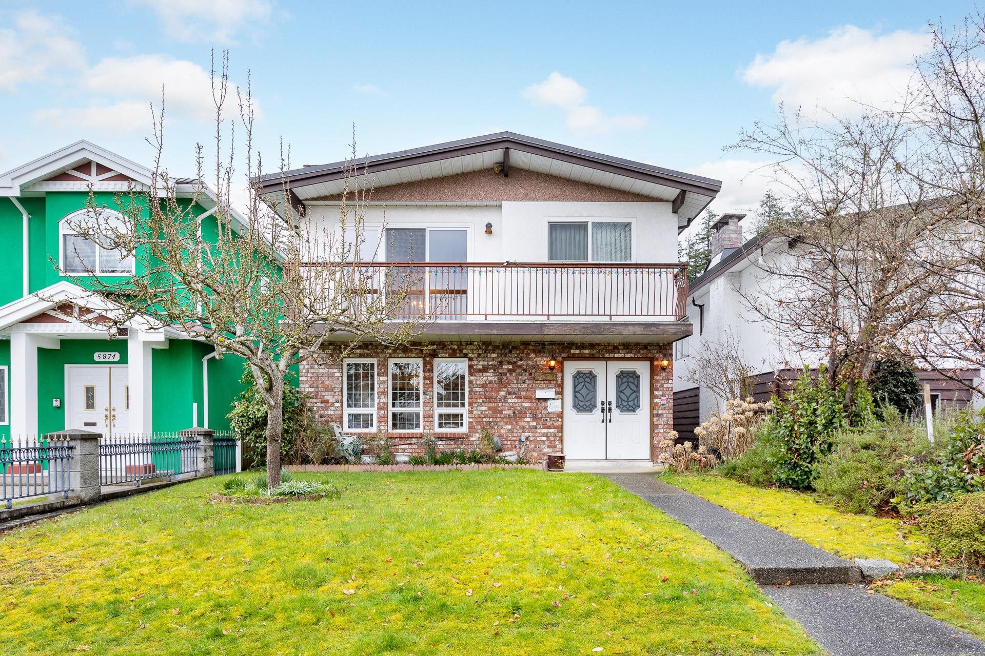 5878 Ormidale Street, Vancouver, BC V5R 4R3