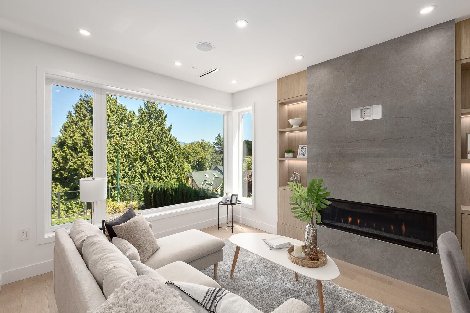 3536 West 14th Avenue #1, Vancouver, BC V6R 2W4