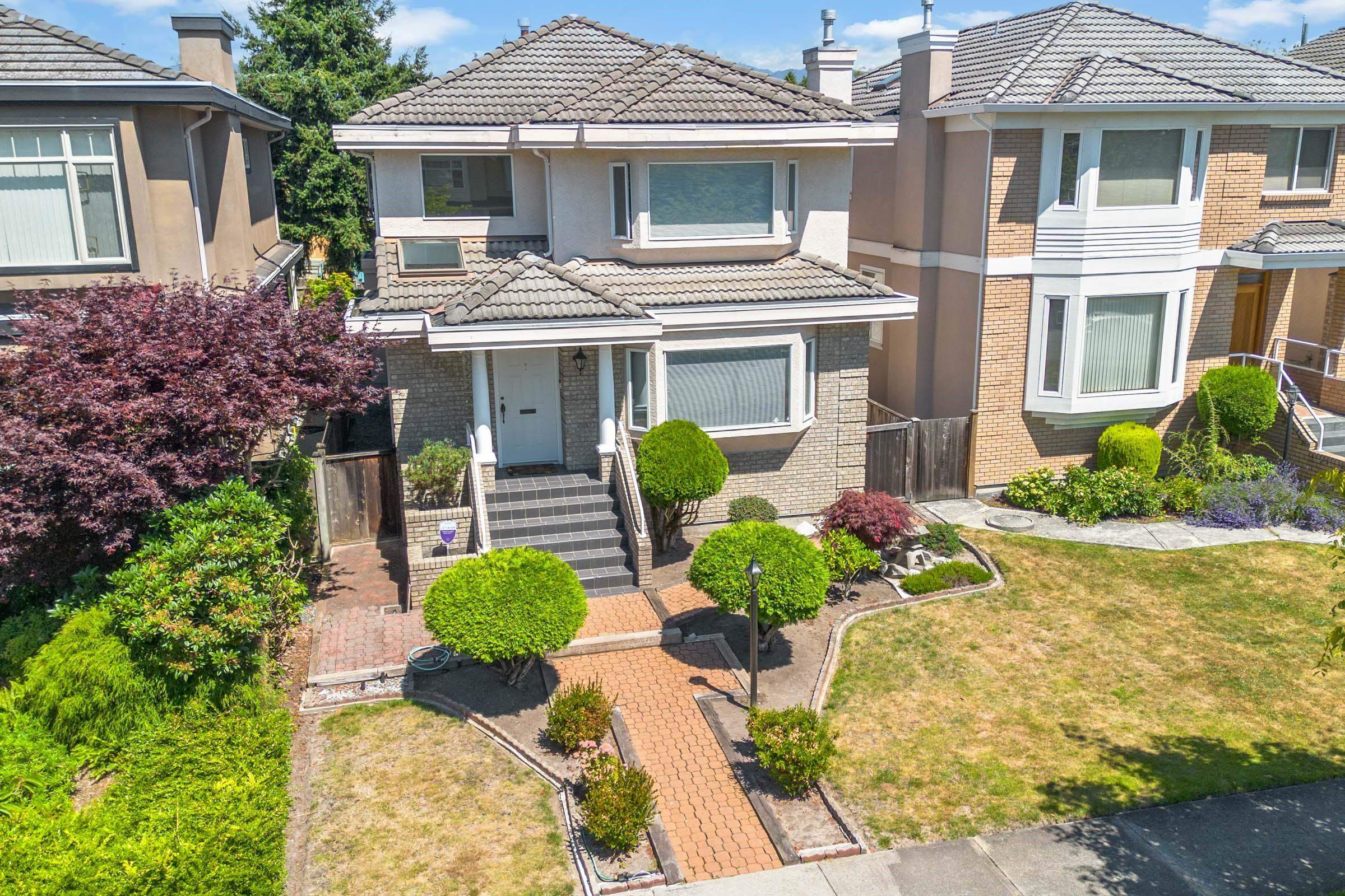 2755 West 20th Avenue, Vancouver, BC V6L 1H1
