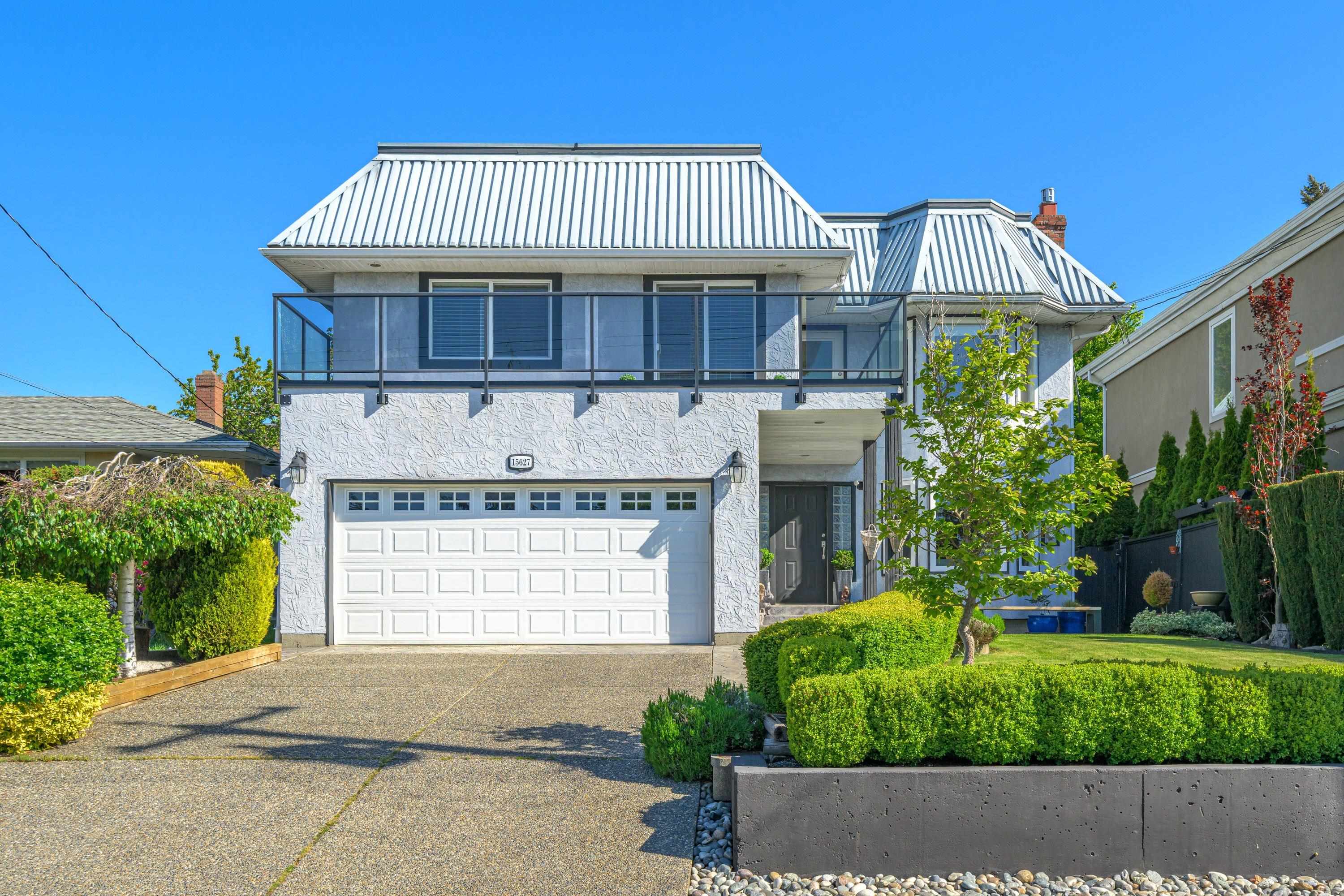 15627 Buena Vista Avenue, White Rock, BC V4B 1Z3