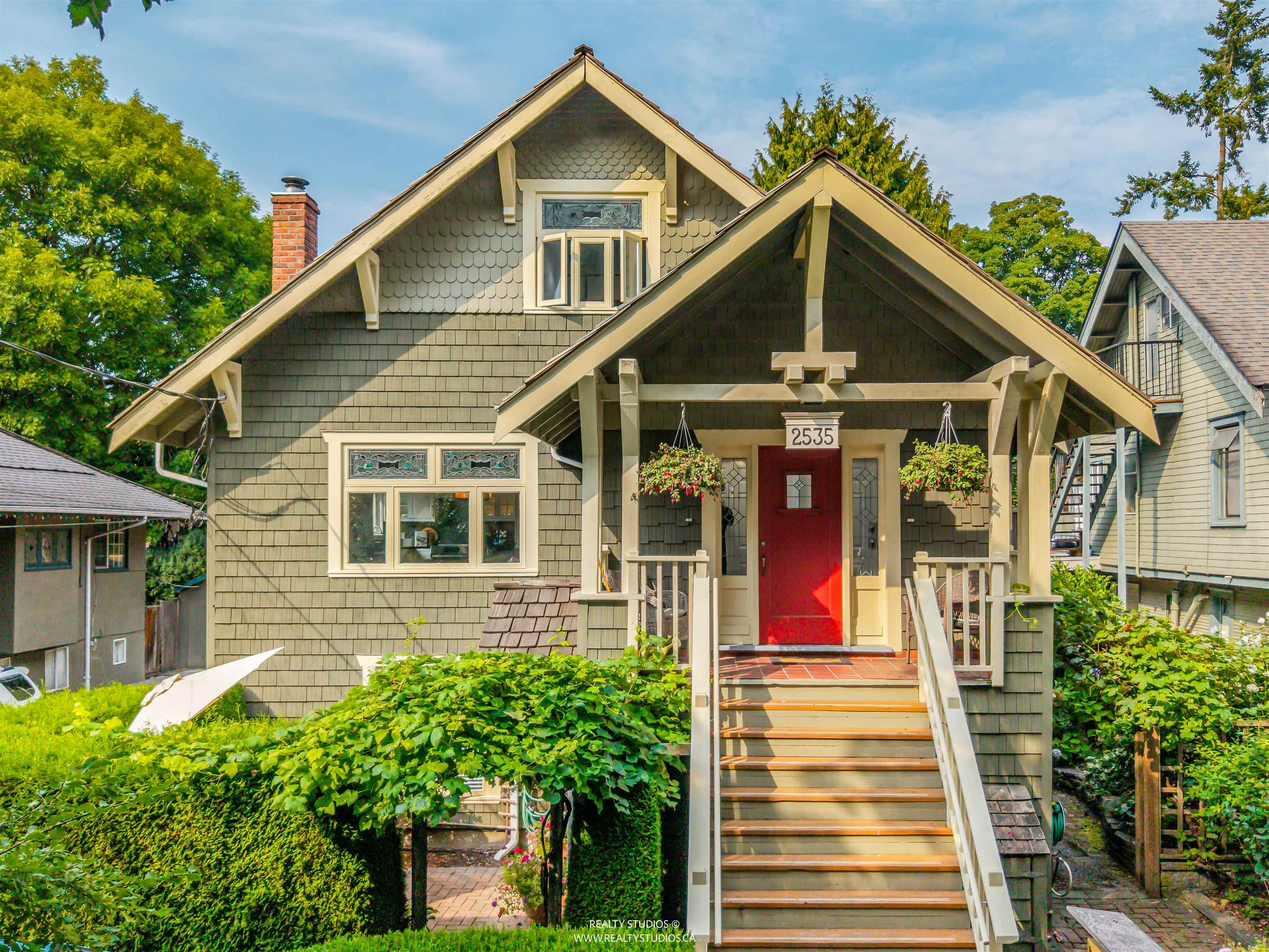 2535 West 6th Avenue #4, Vancouver, BC V6K 1W4