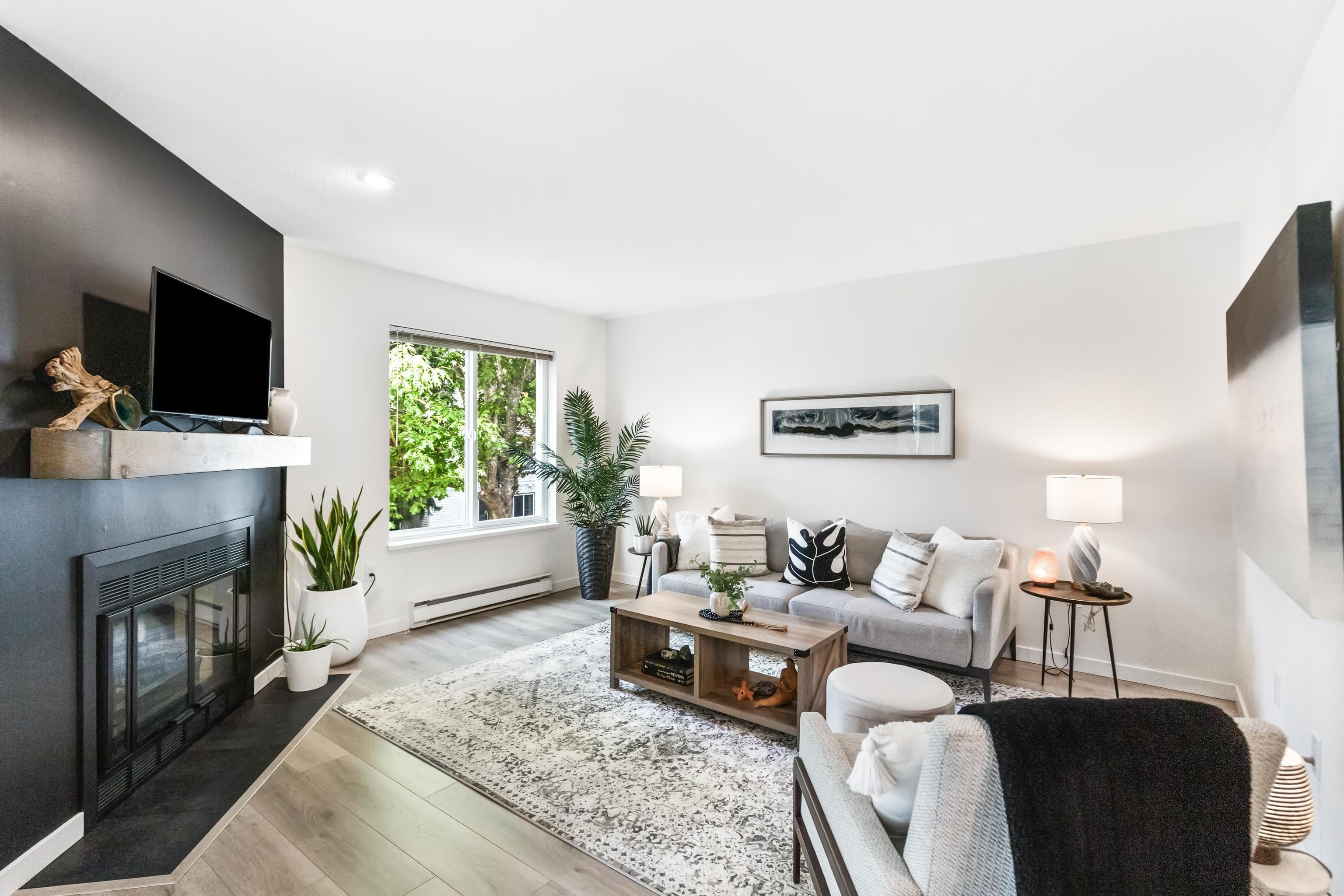 12928 17 Avenue #12, Surrey, BC V4A 1T5