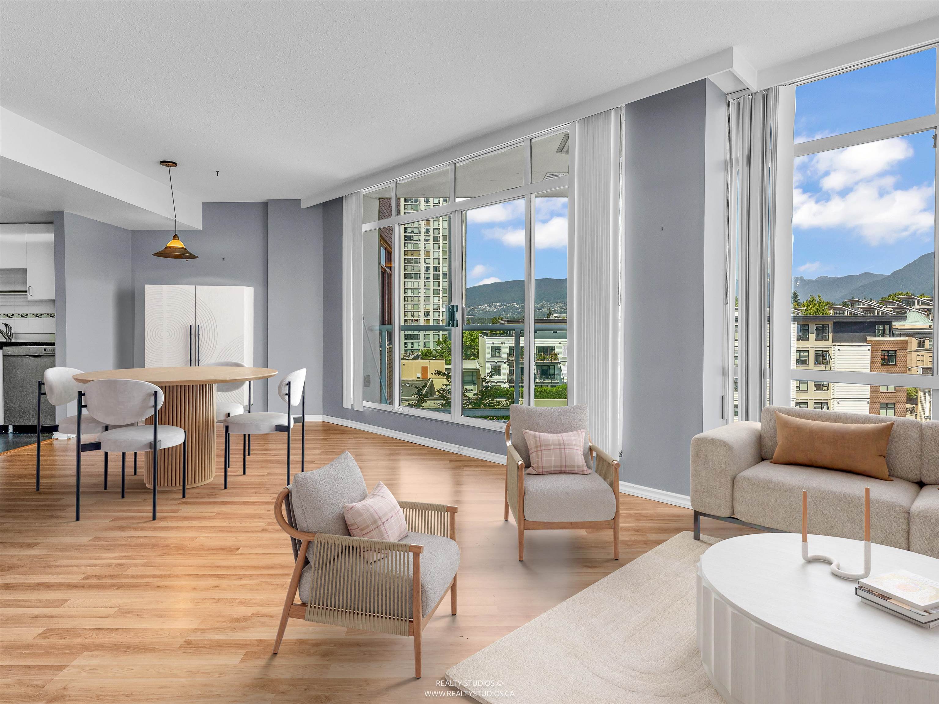 130 East 2nd Street #903, North Vancouver, BC V7L 1C3