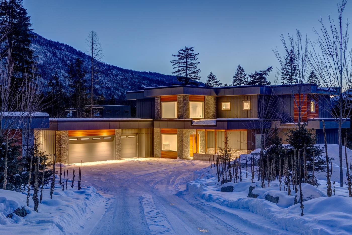9374 Flicker Way, Whistler, BC V8E 1M1