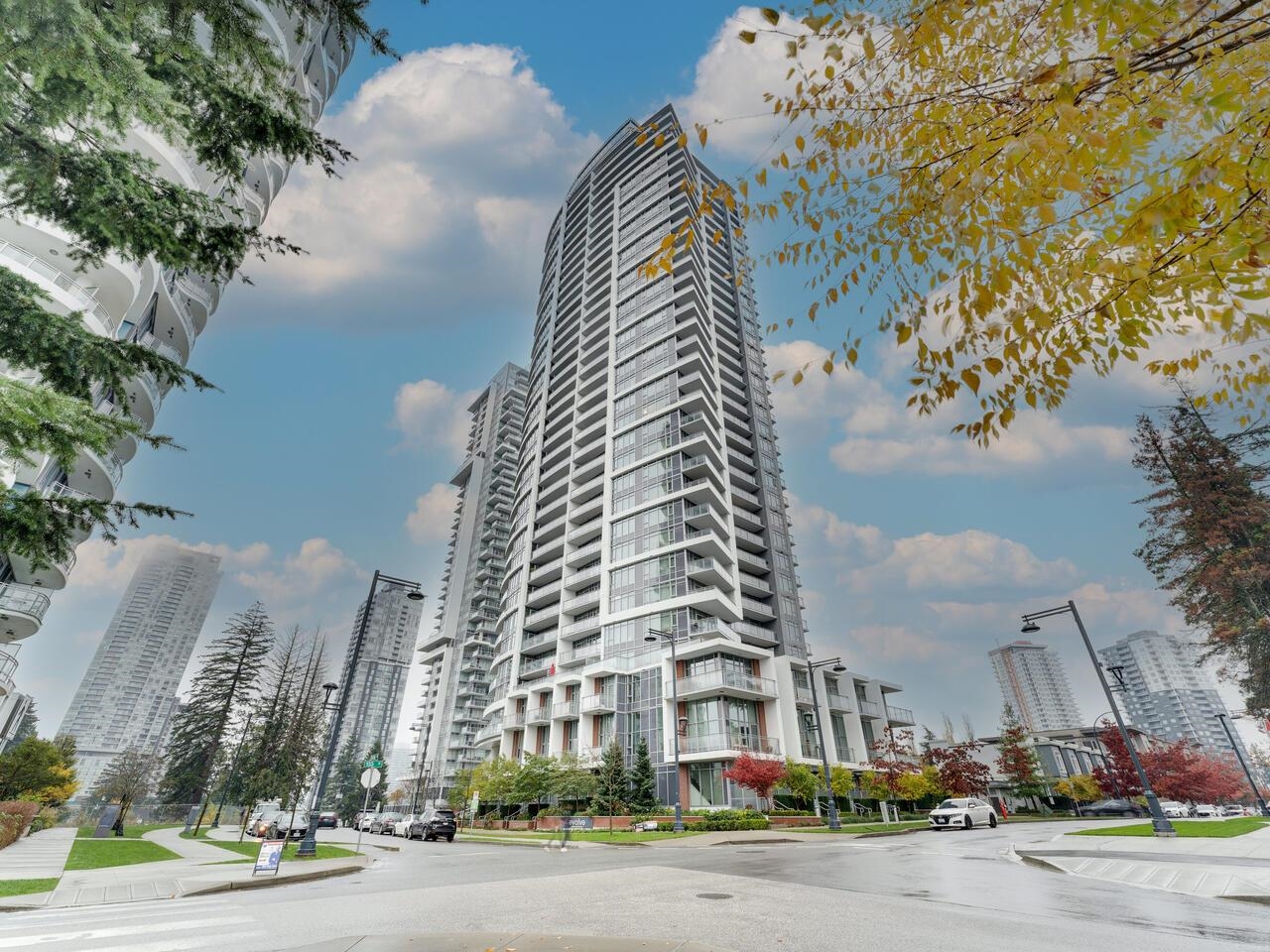 13308 Central Avenue #2311, Surrey, BC V3T 0M4