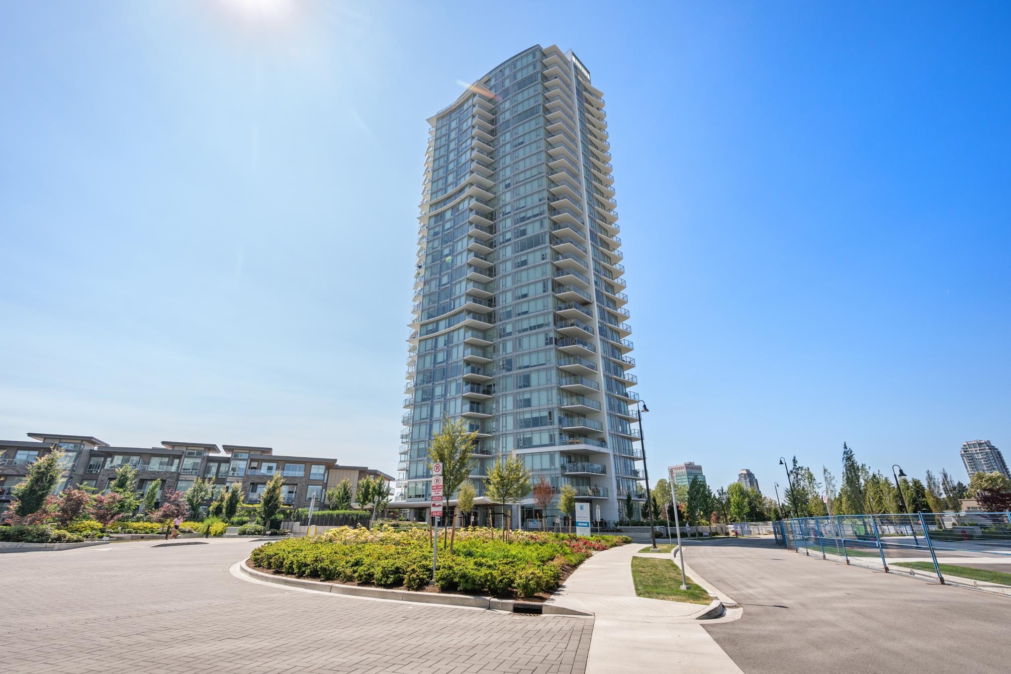7683 Park Cres #1305, Burnaby, BC V3N 0J4