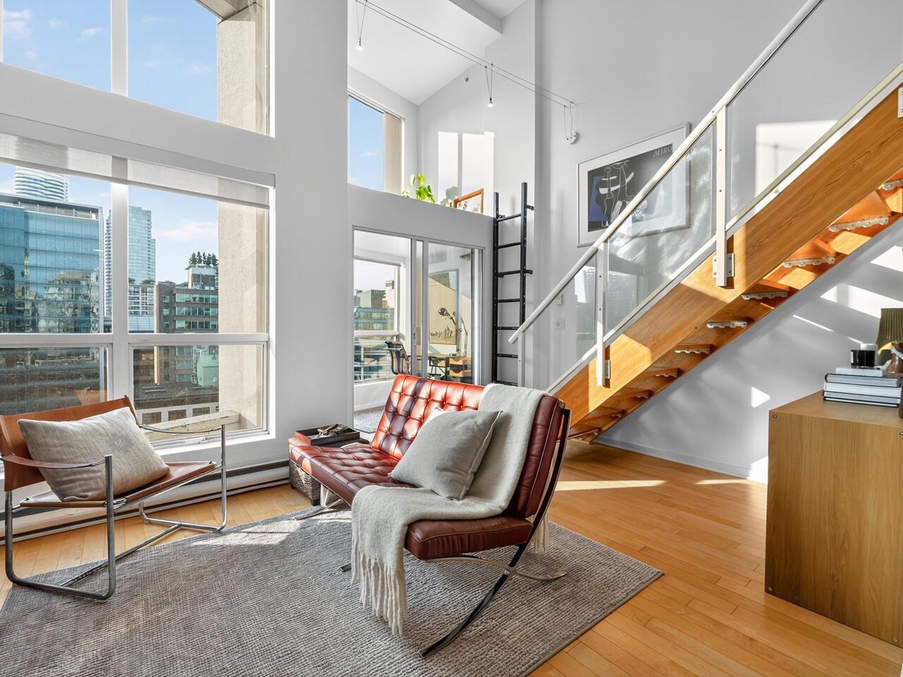 933 Seymour Street #804, Vancouver, BC V6B 6L6