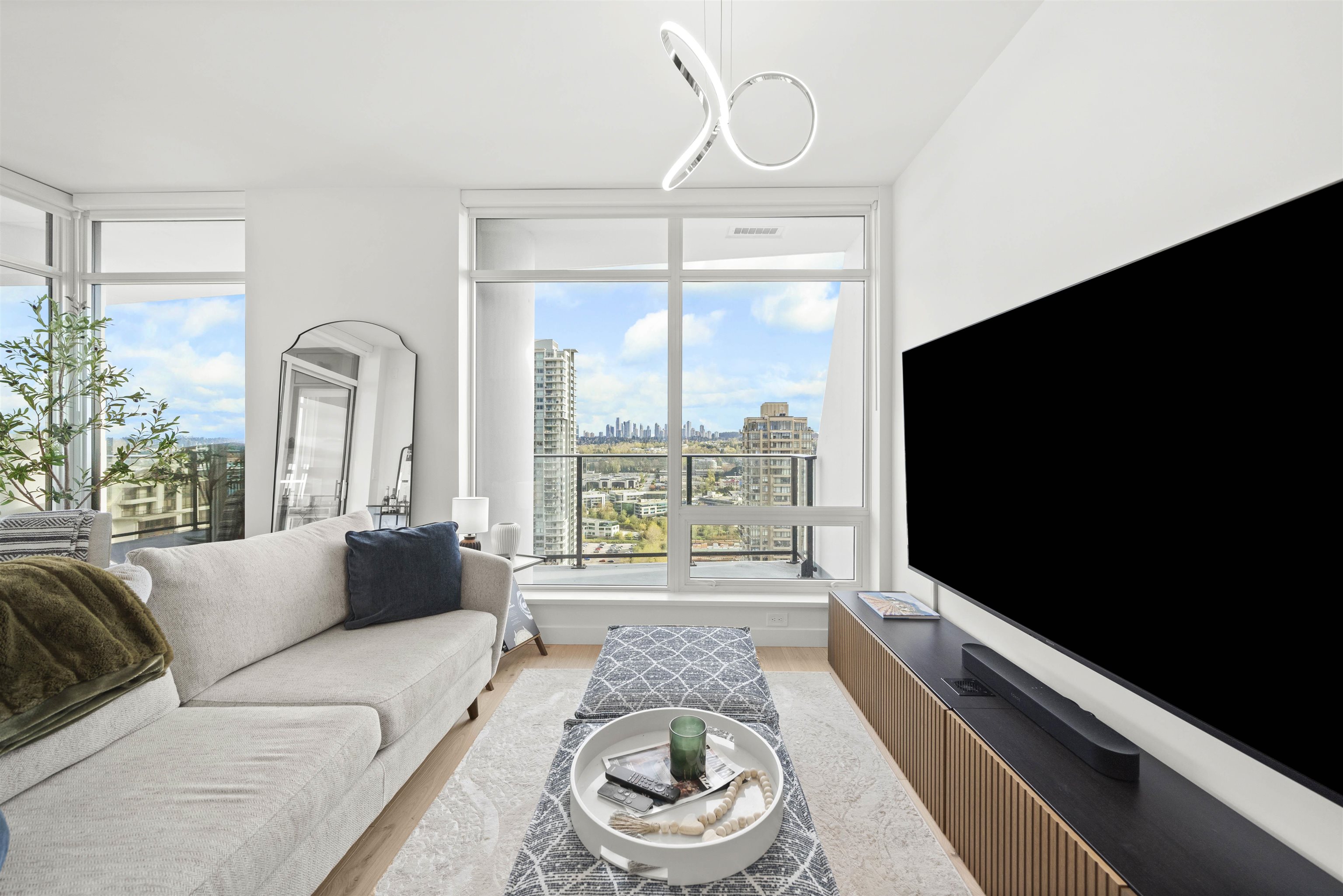 2181 Madison Avenue #2609, Burnaby, BC V5C 0N4