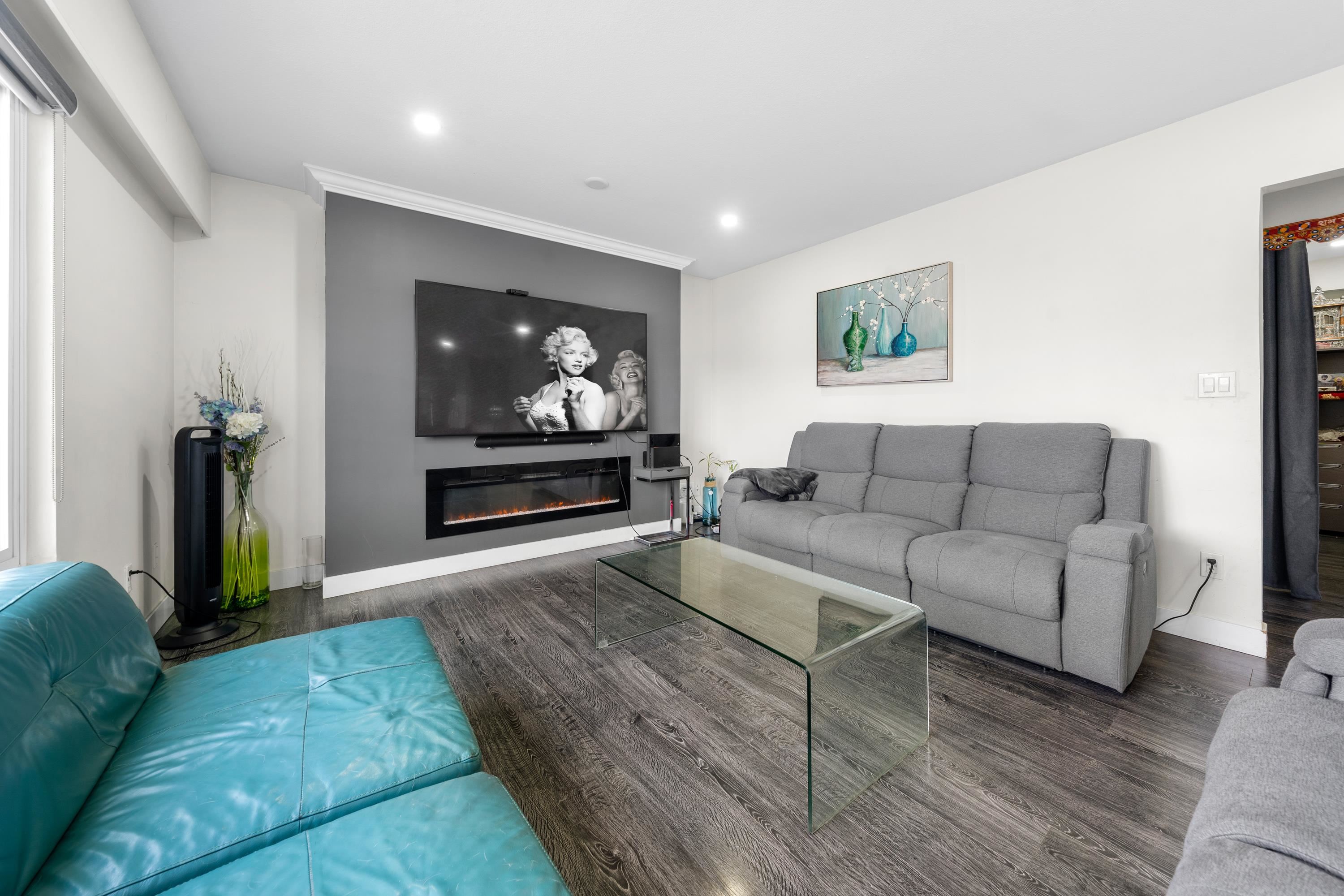 90 Avenue, Surrey, BC V3V 6H7