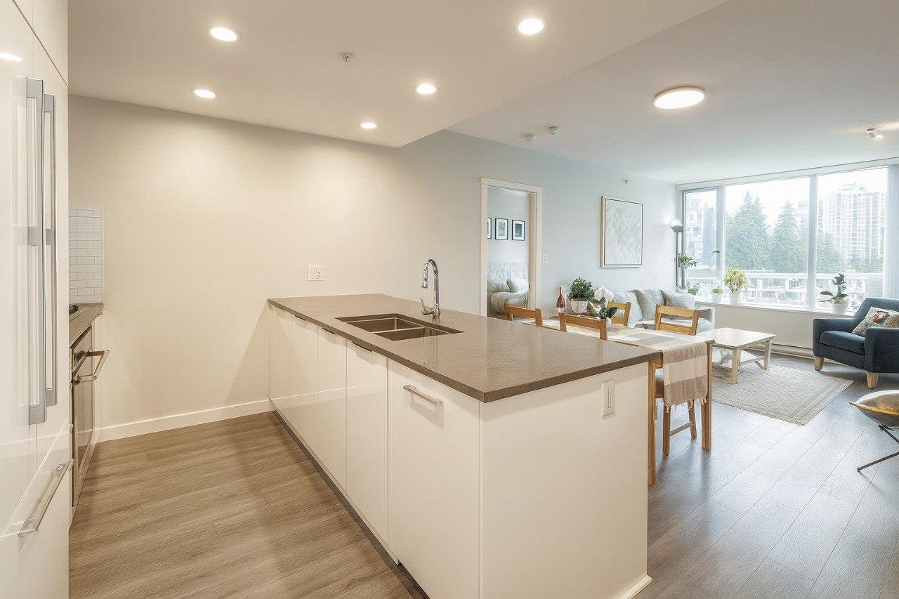 3100 Windsor Gate #706, Coquitlam, BC V3B 0P3