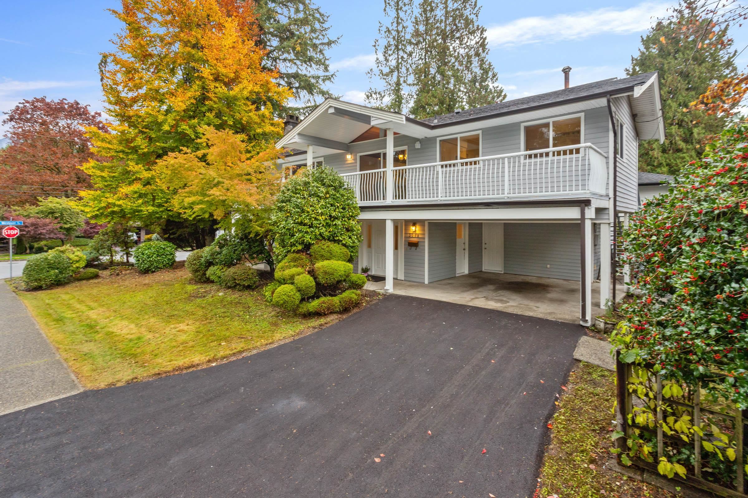 3288 Hoskins Road, North Vancouver, BC V7J 3B4