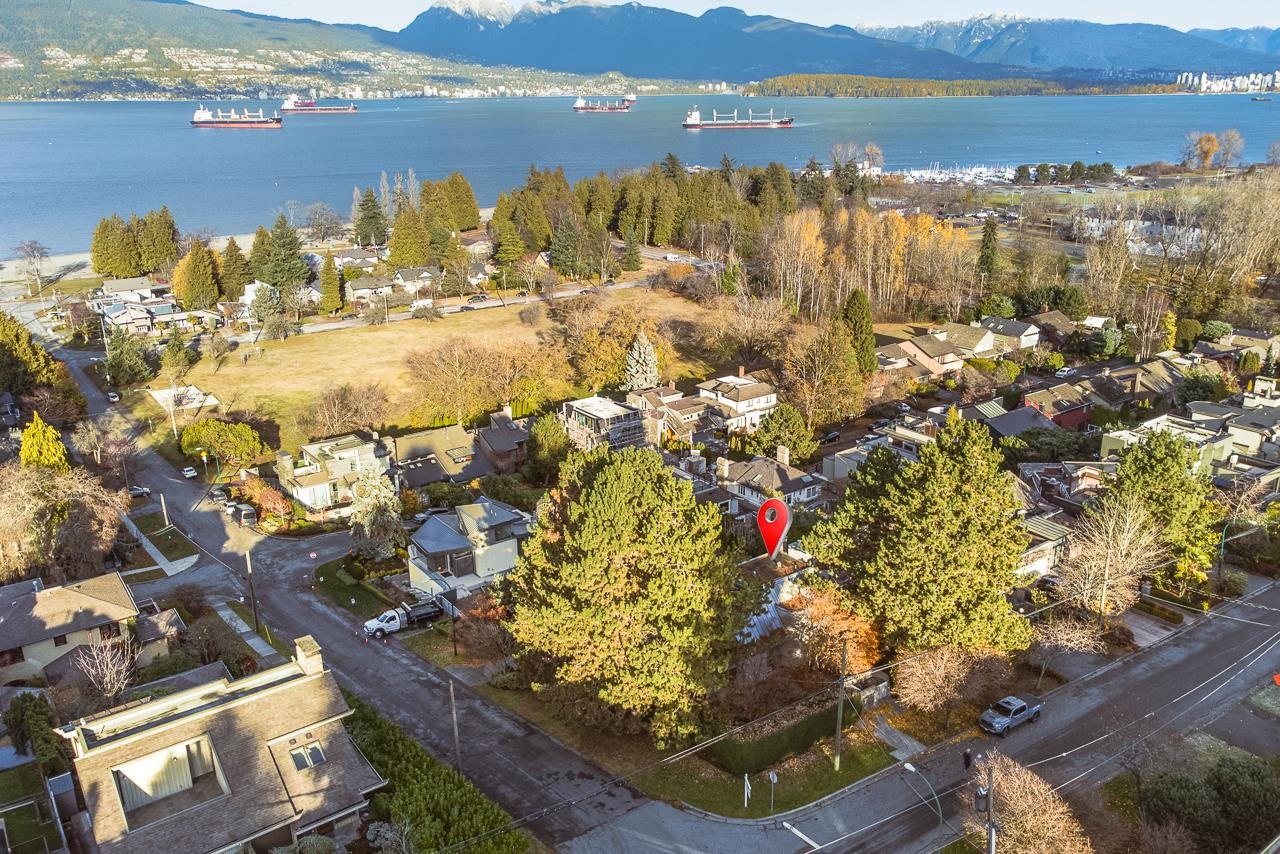 4489 West 2nd Avenue, Vancouver, BC V6R 1K6