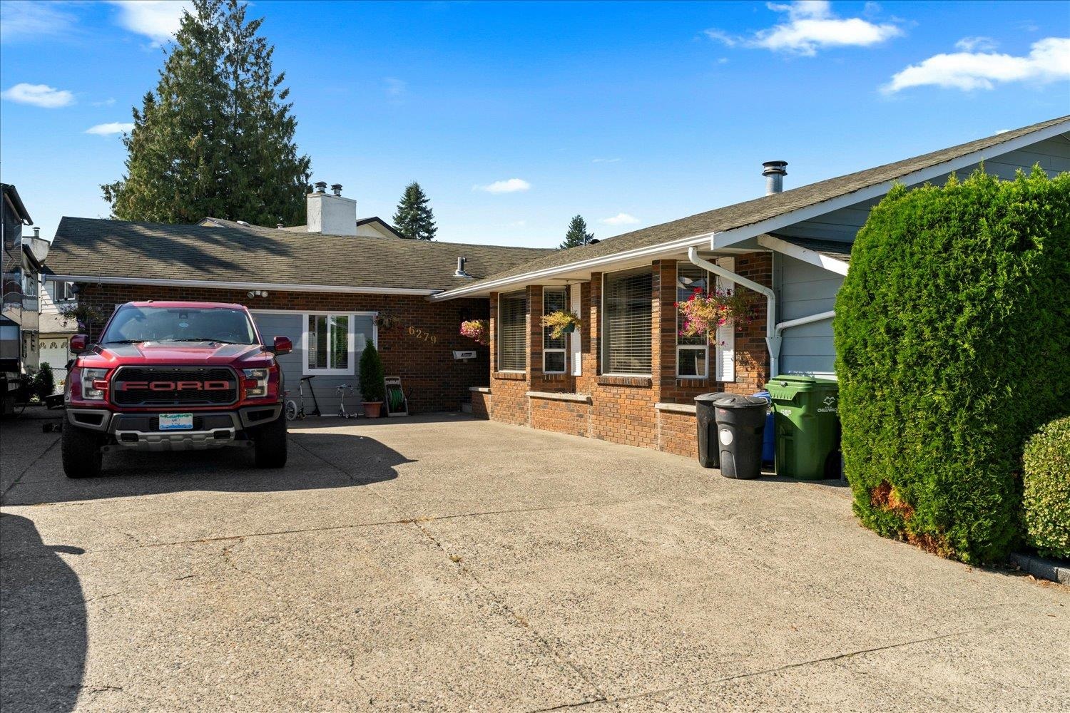 6279 Silverthorne Road, Chilliwack, BC V2R 2N2