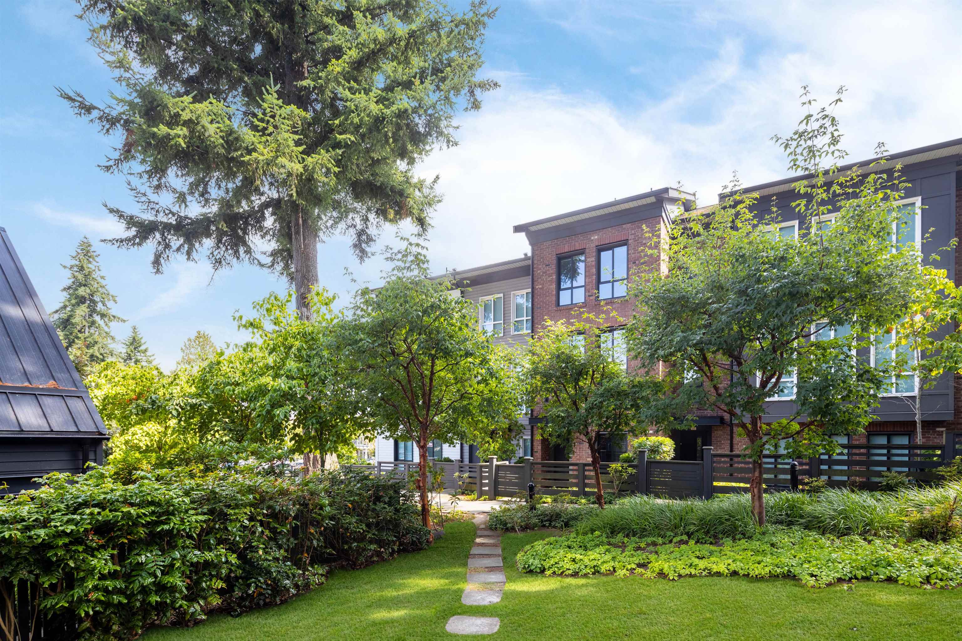 15938 27 Avenue #34, Surrey, BC V3Z 0T2