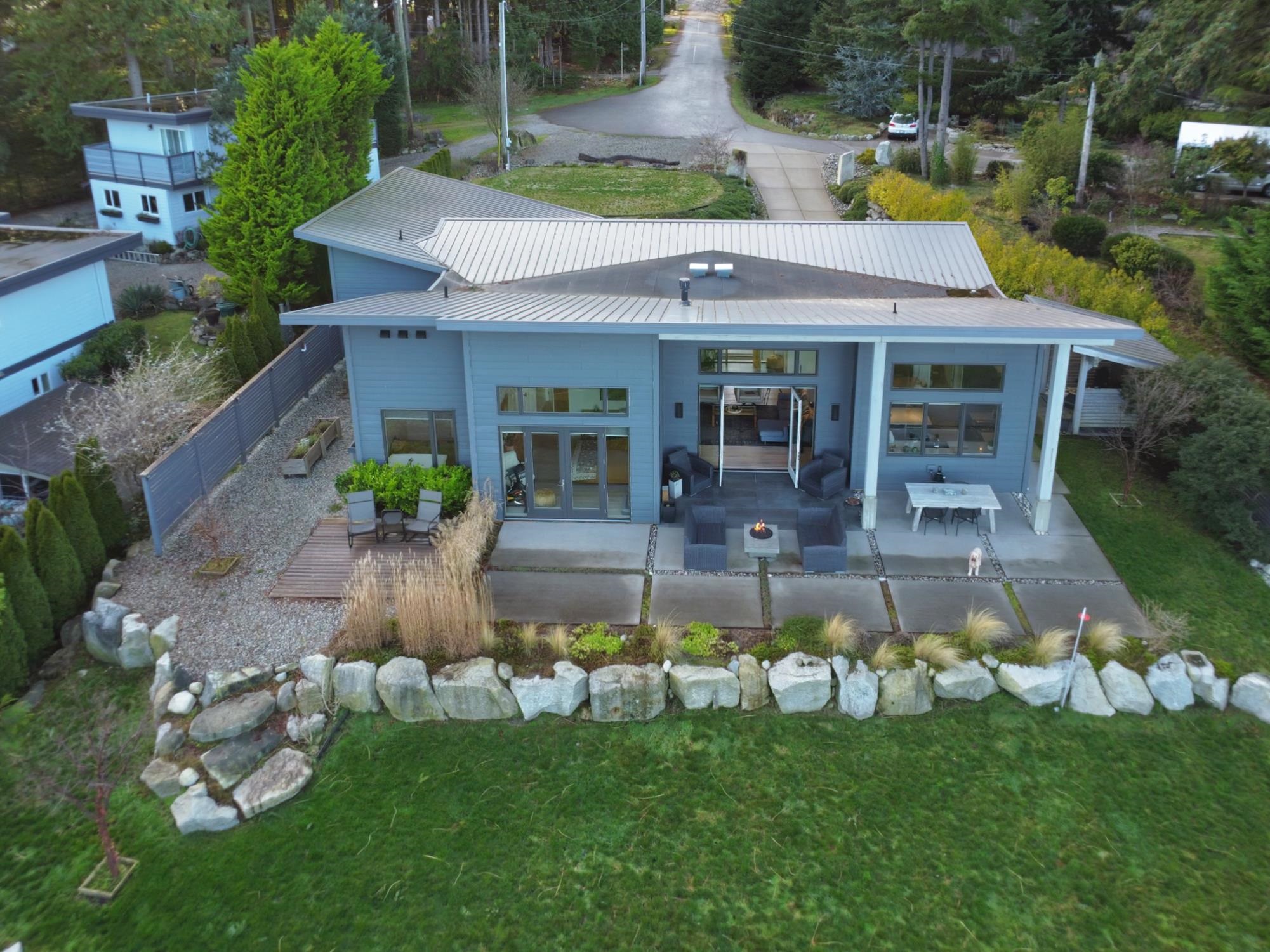 7503 Eureka Pl, Halfmoon Bay, BC V7Z 1A1