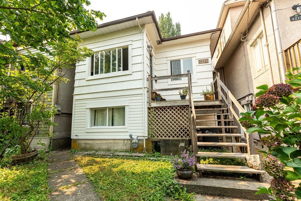 4225 John Street, Vancouver, BC V5V 3W8