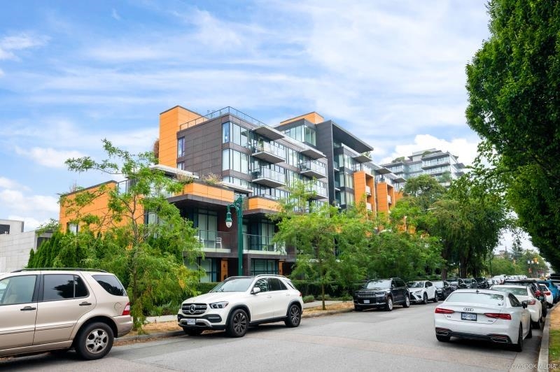 8488 Cornish Street #612, Vancouver, BC V6P 0C2