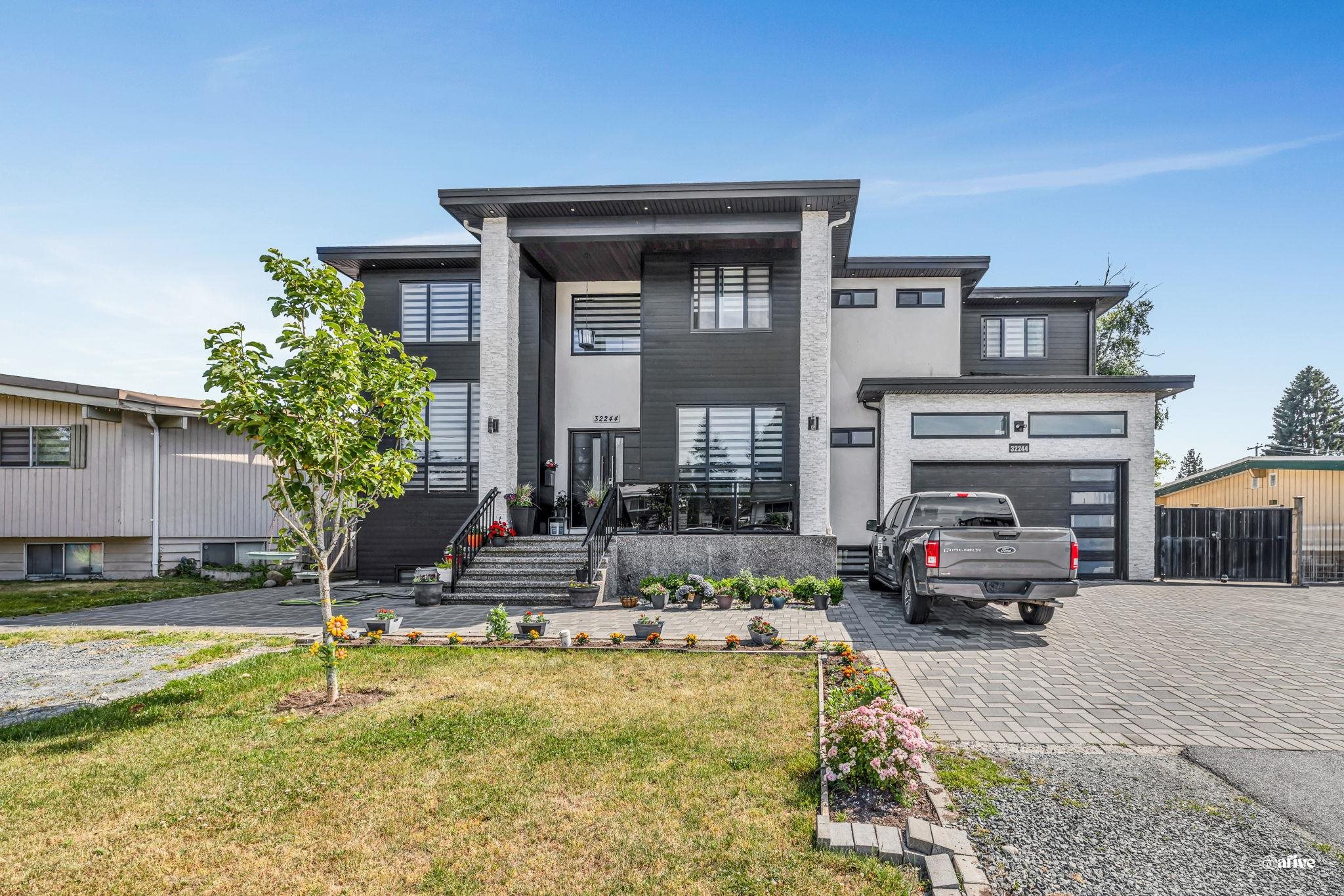 32244 Pineview Avenue, Abbotsford, BC V2T 1R3