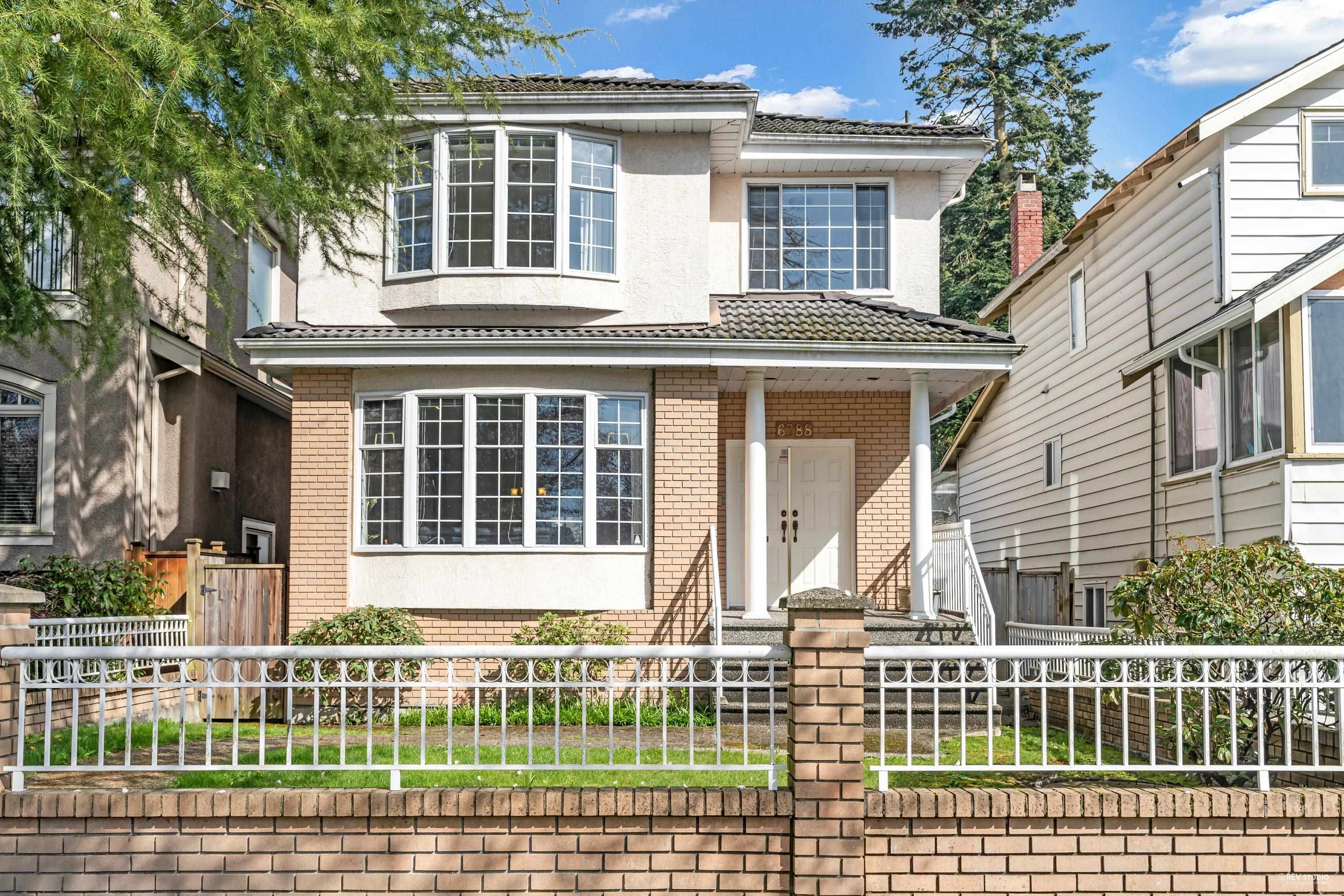 6388 Laburnum Street, Vancouver, BC V6M 3S9