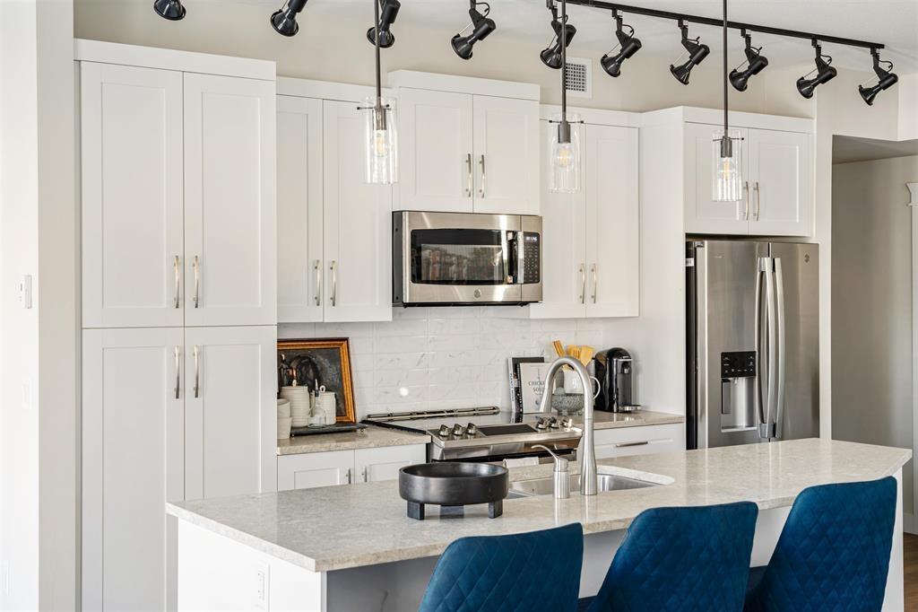 11035 Ravine Road #512, Surrey, BC V0V 0V0