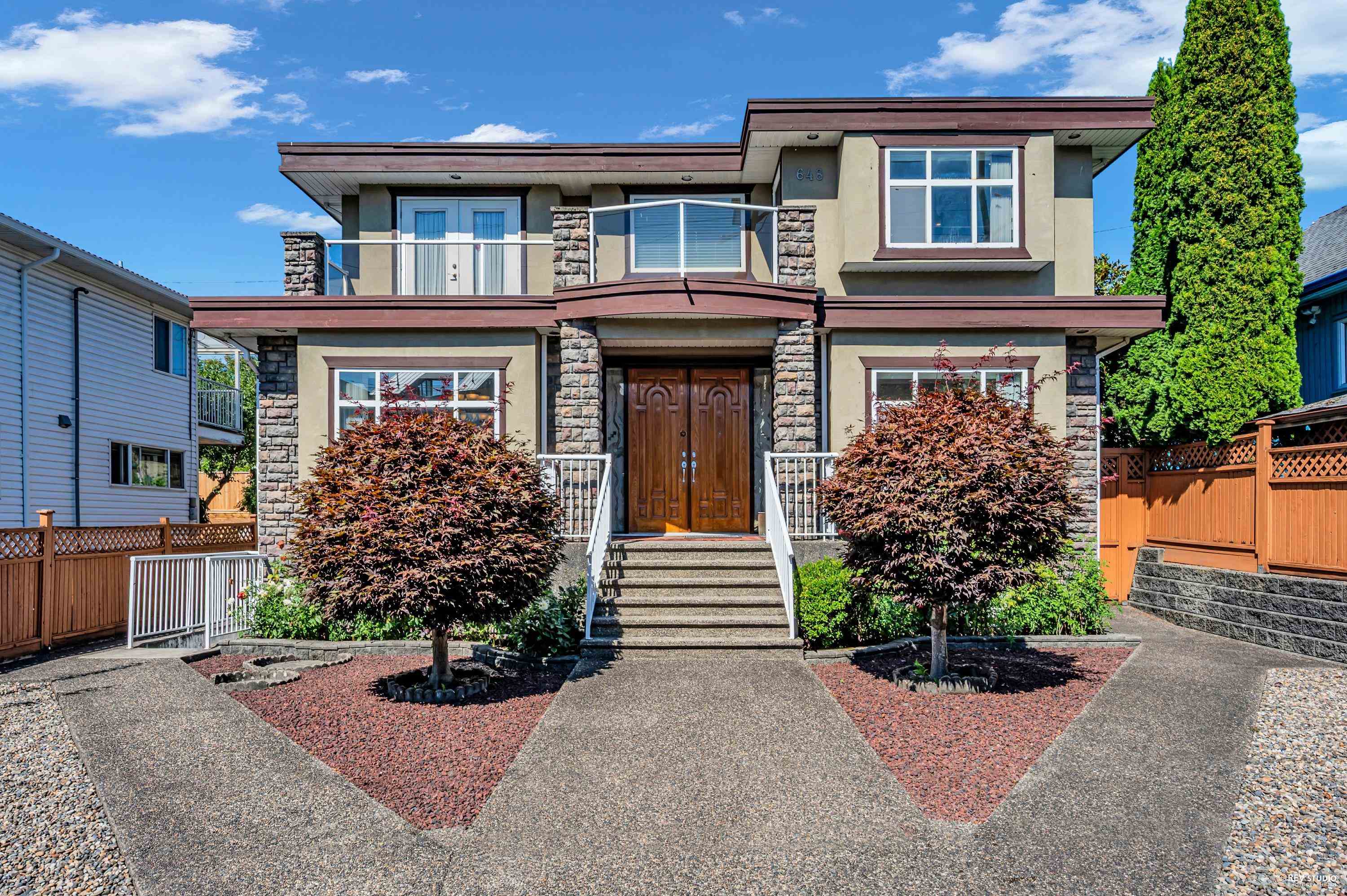 648 East 3rd Street, North Vancouver, BC V7L 1G7