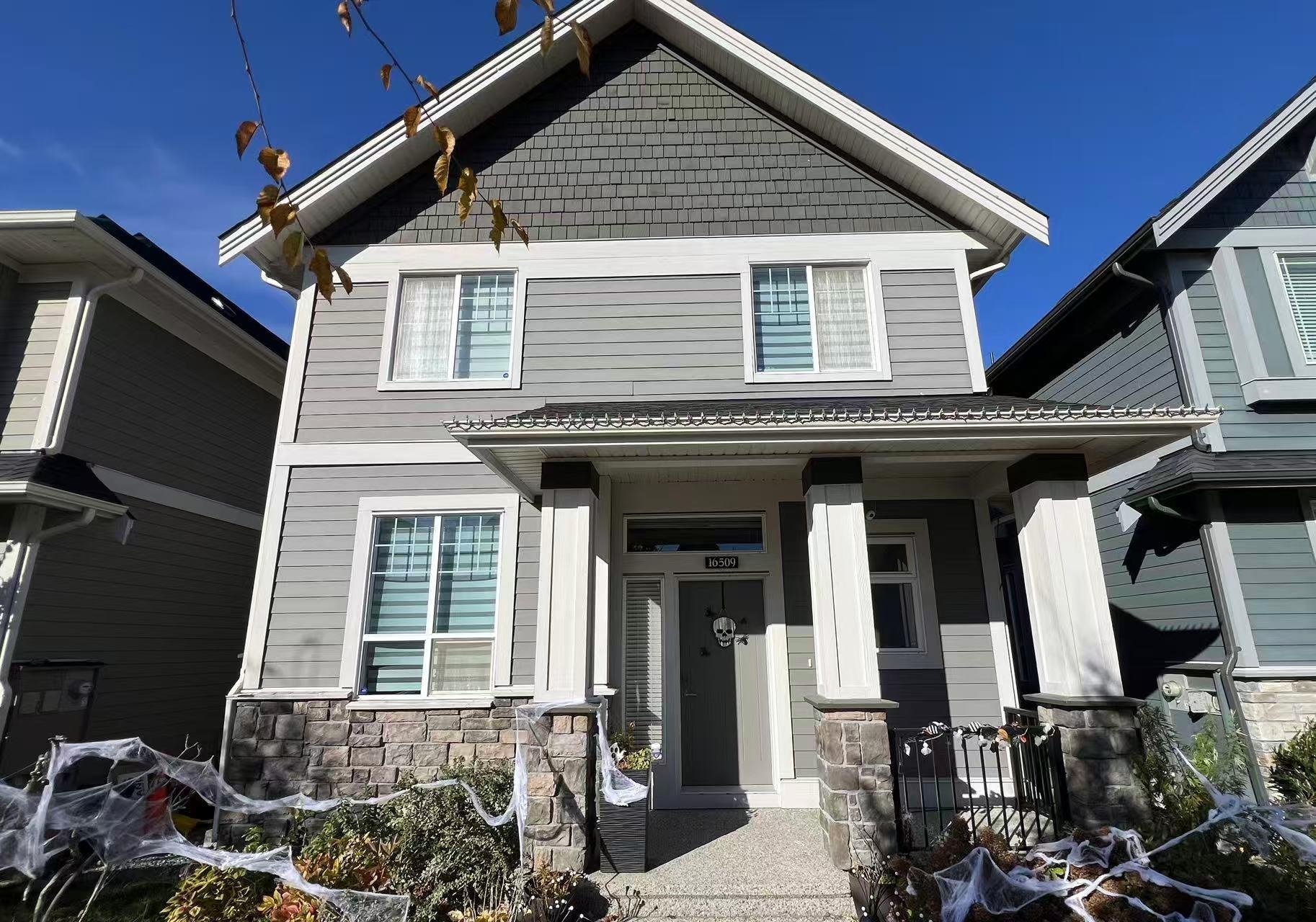 25 Avenue, Surrey, BC V3Z 0S2