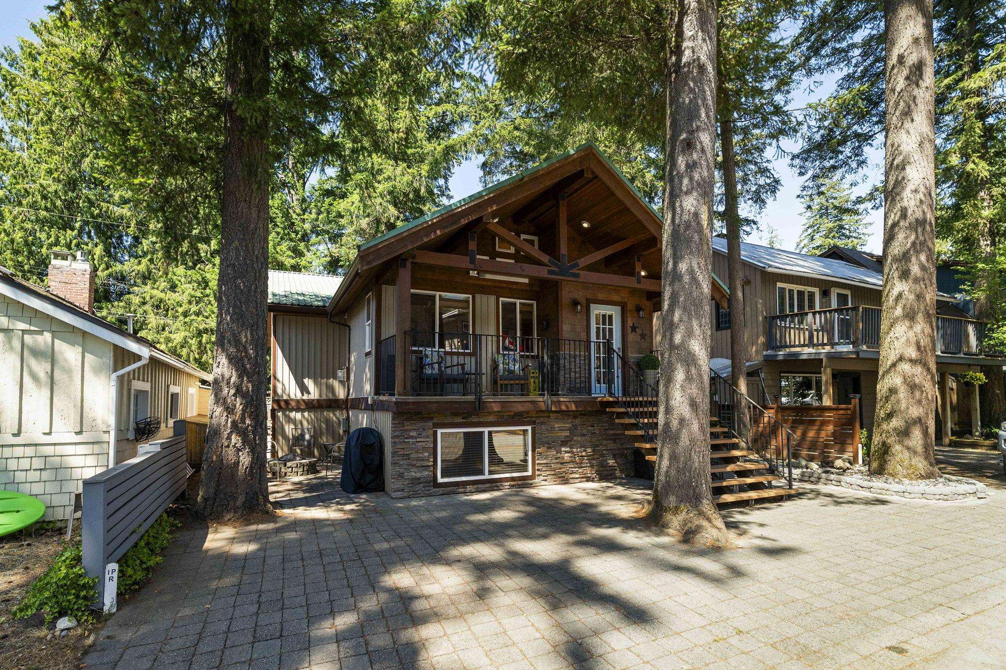 311 Spruce St, Cultus Lake, BC V2R 4Y7