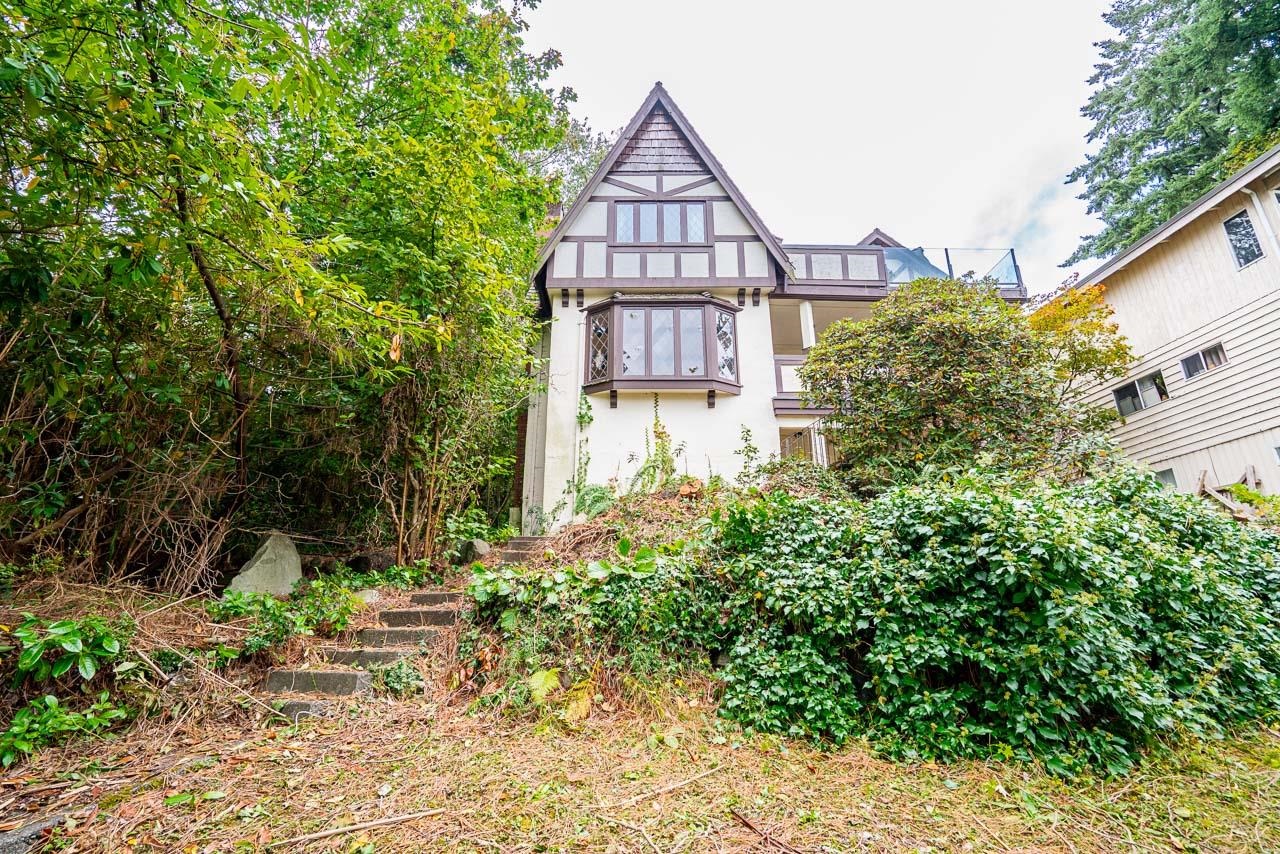 2806 West King Edward Avenue, Vancouver, BC V6L 1T9
