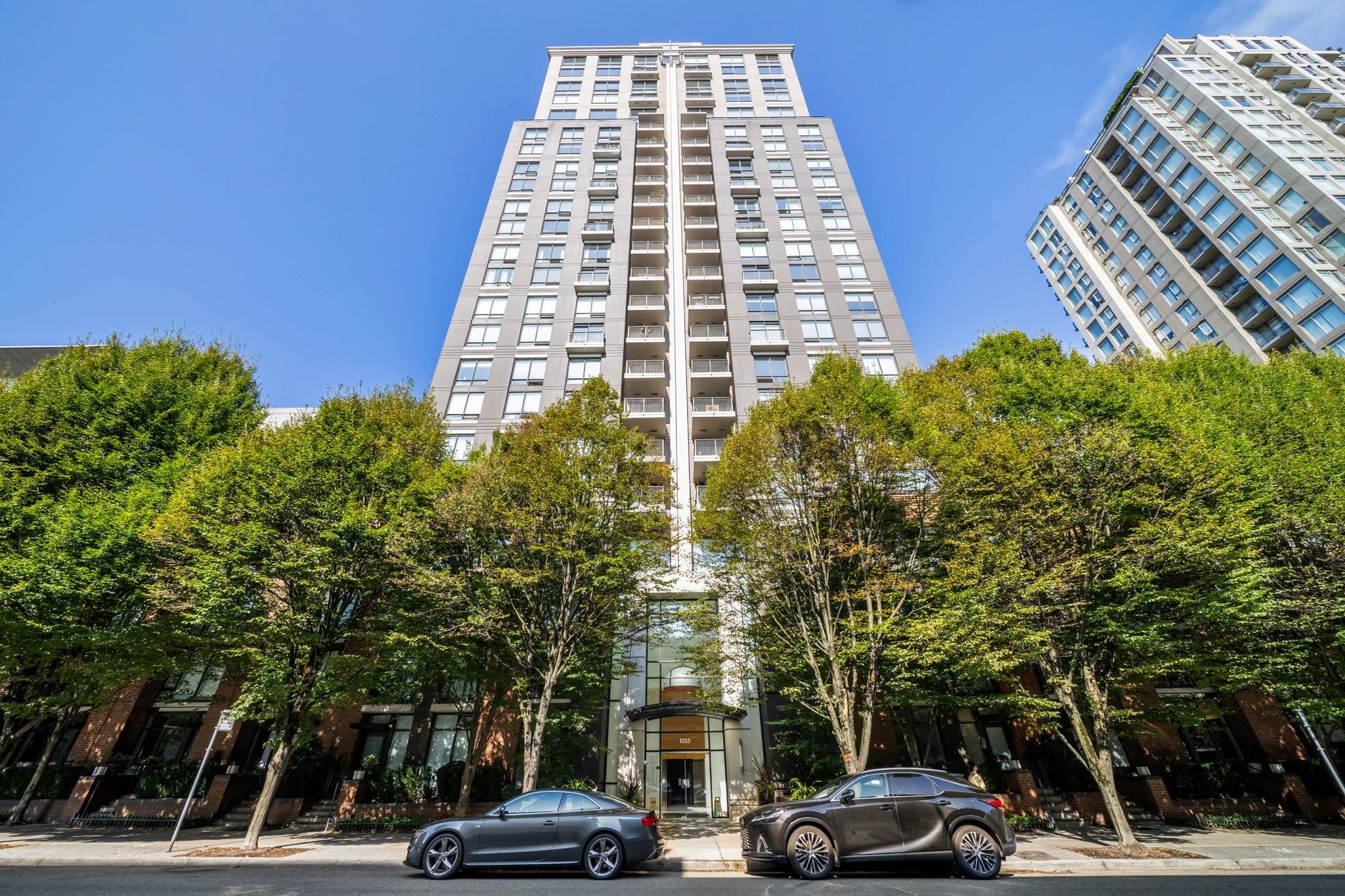 1055 Homer Street #1805, Vancouver, BC V6B 1G3