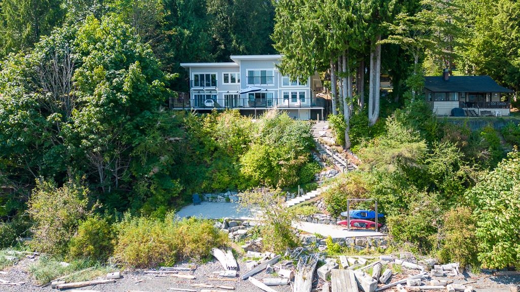 1980 Thornborough Road, Gibsons, BC V0N 1V6