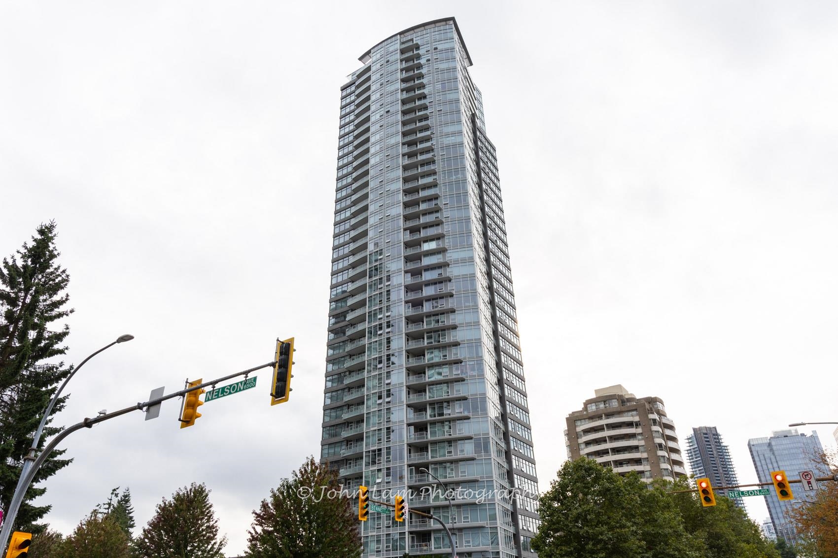 4880 Bennett Street #2005, Burnaby, BC V5H 0C1