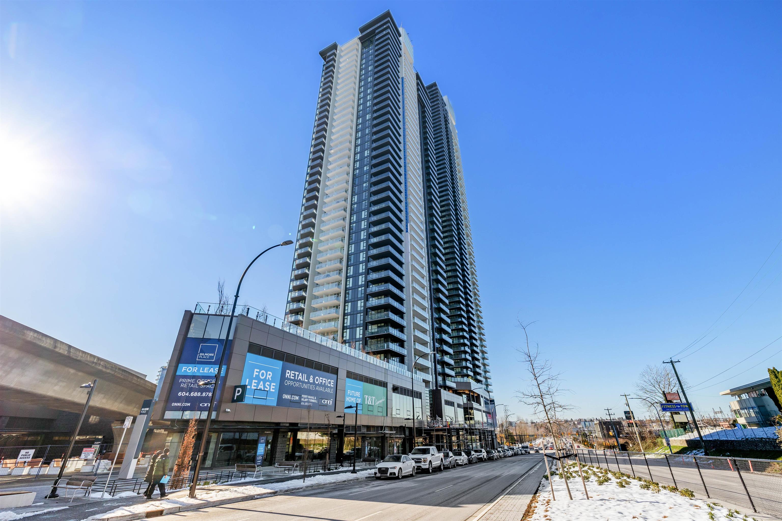 4168 Lougheed Hwy #1106, Burnaby, BC V5C 0N9