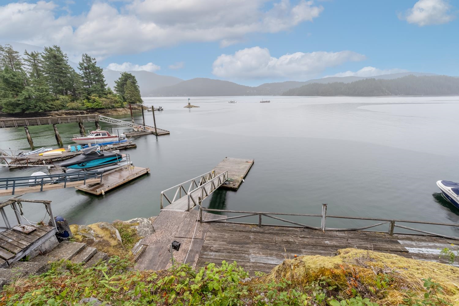 5559 Indian River Drive, North Vancouver, BC V7G 2T7