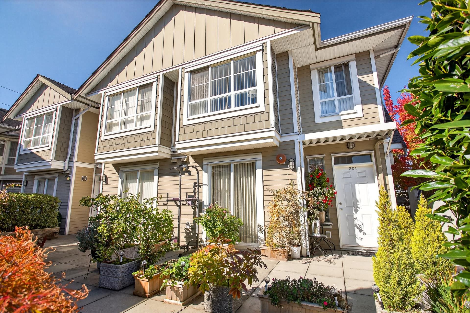 815 1st Street #201, New Westminster, BC V3L 2H7
