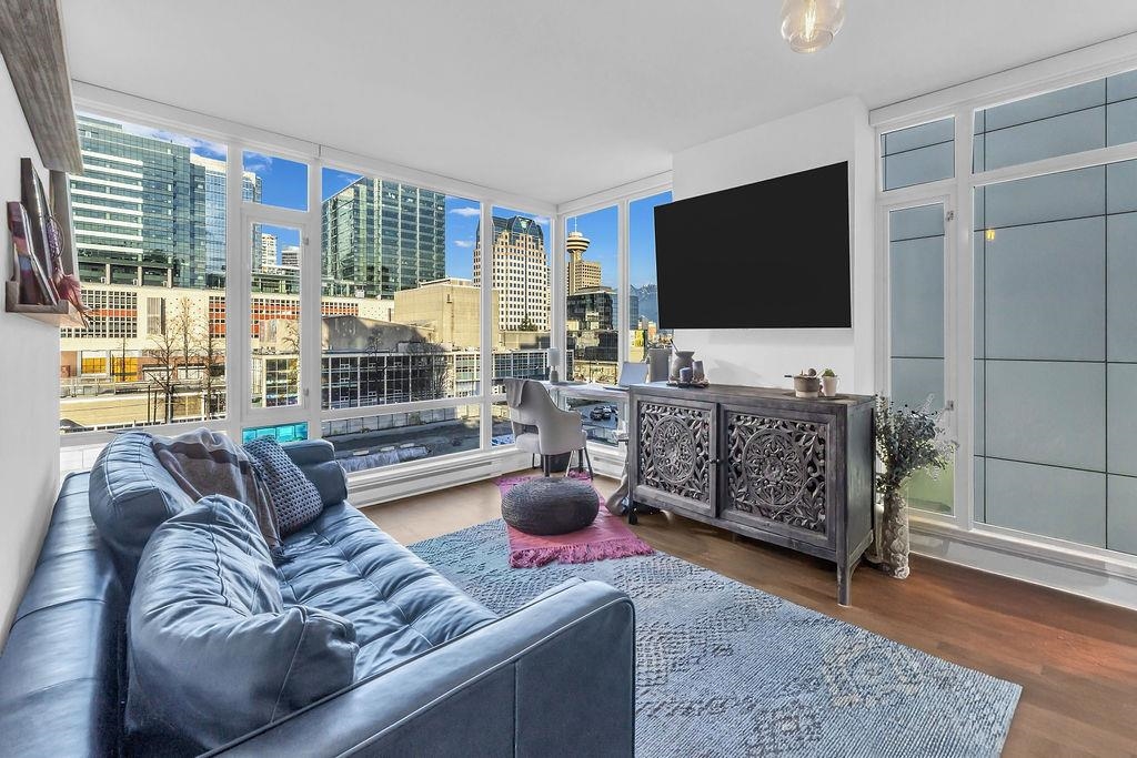 161 West Georgia Street #909, Vancouver, BC V6B 0K9