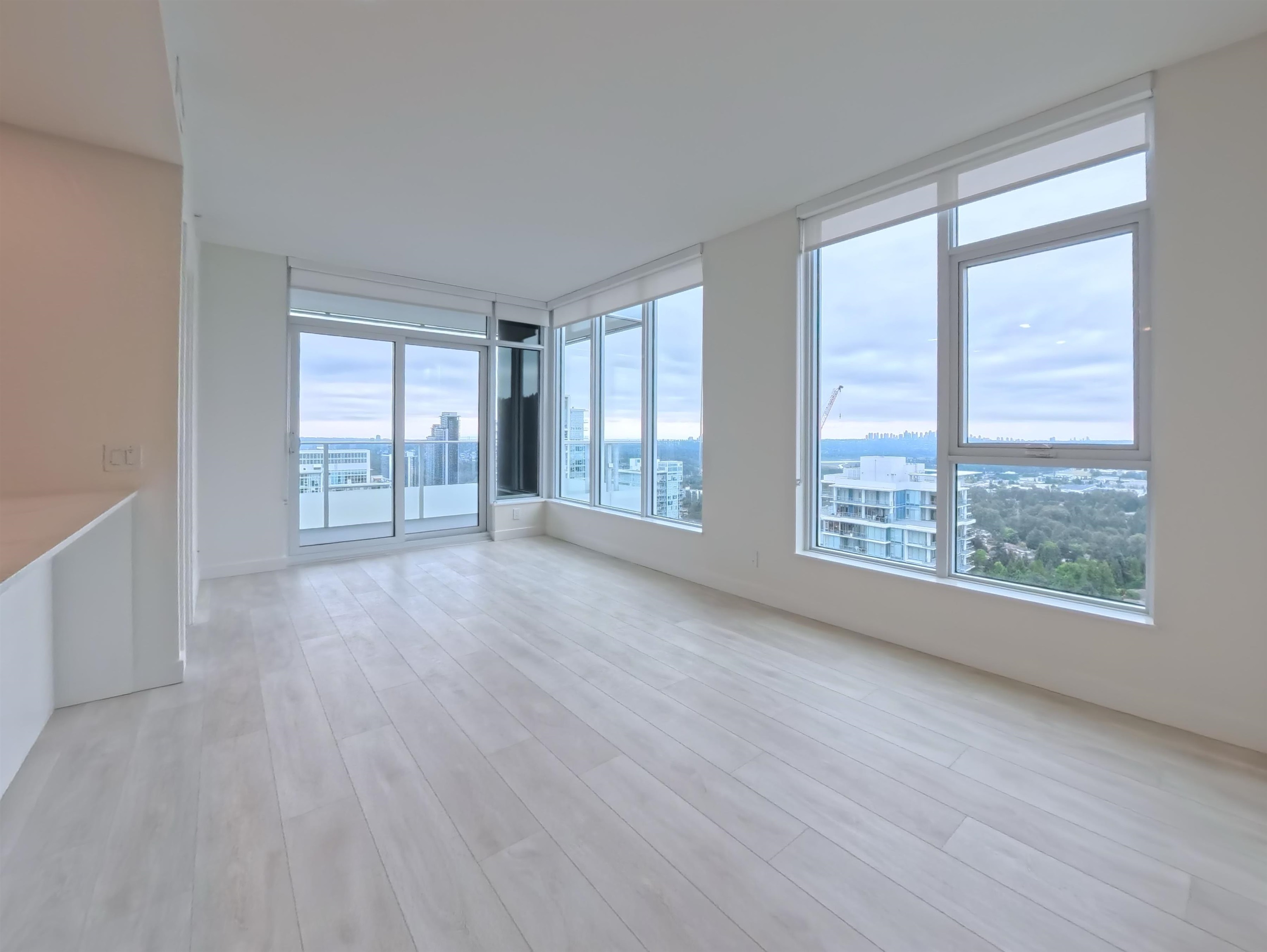 537 Cottonwood Ave #3204, Coquitlam, BC V3J 0S4
