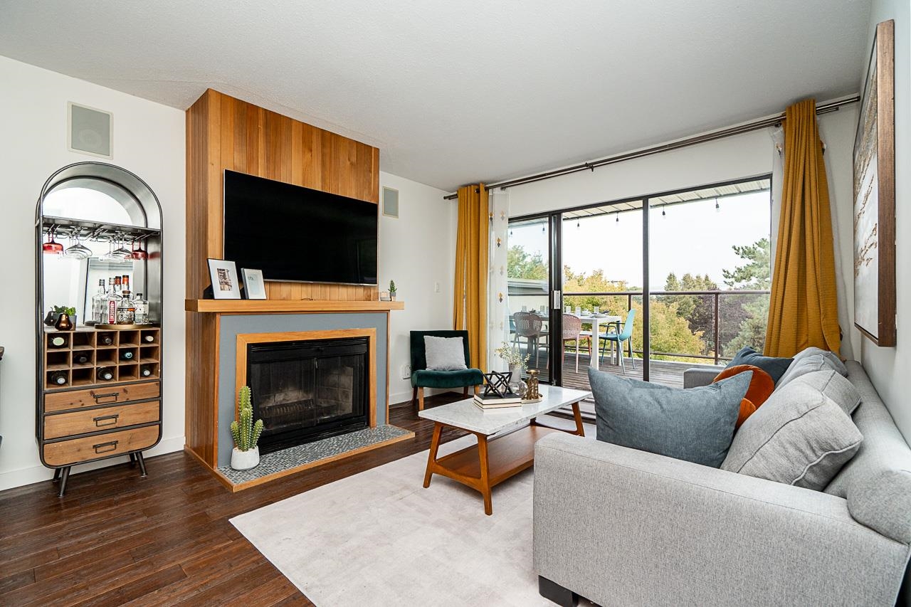 2222 Prince Edward Street #402, Vancouver, BC V5T 4M6