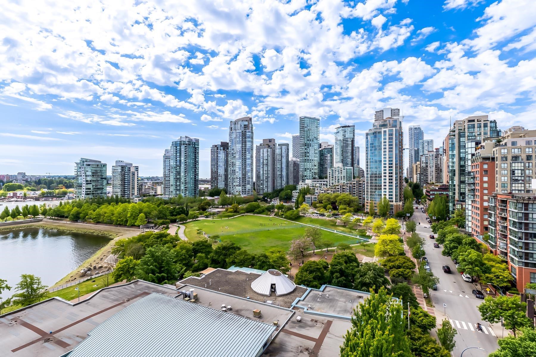 1383 Marinaside Crescent #1605, Vancouver, BC V6Z 2W9