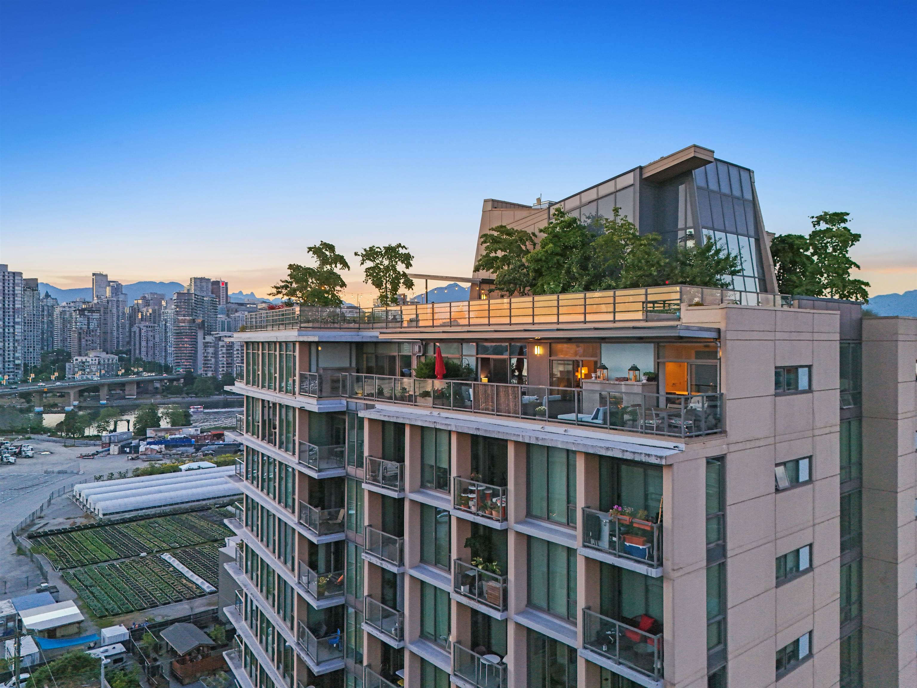 288 West 1st Avenue #1606, Vancouver, BC V6C 3L2