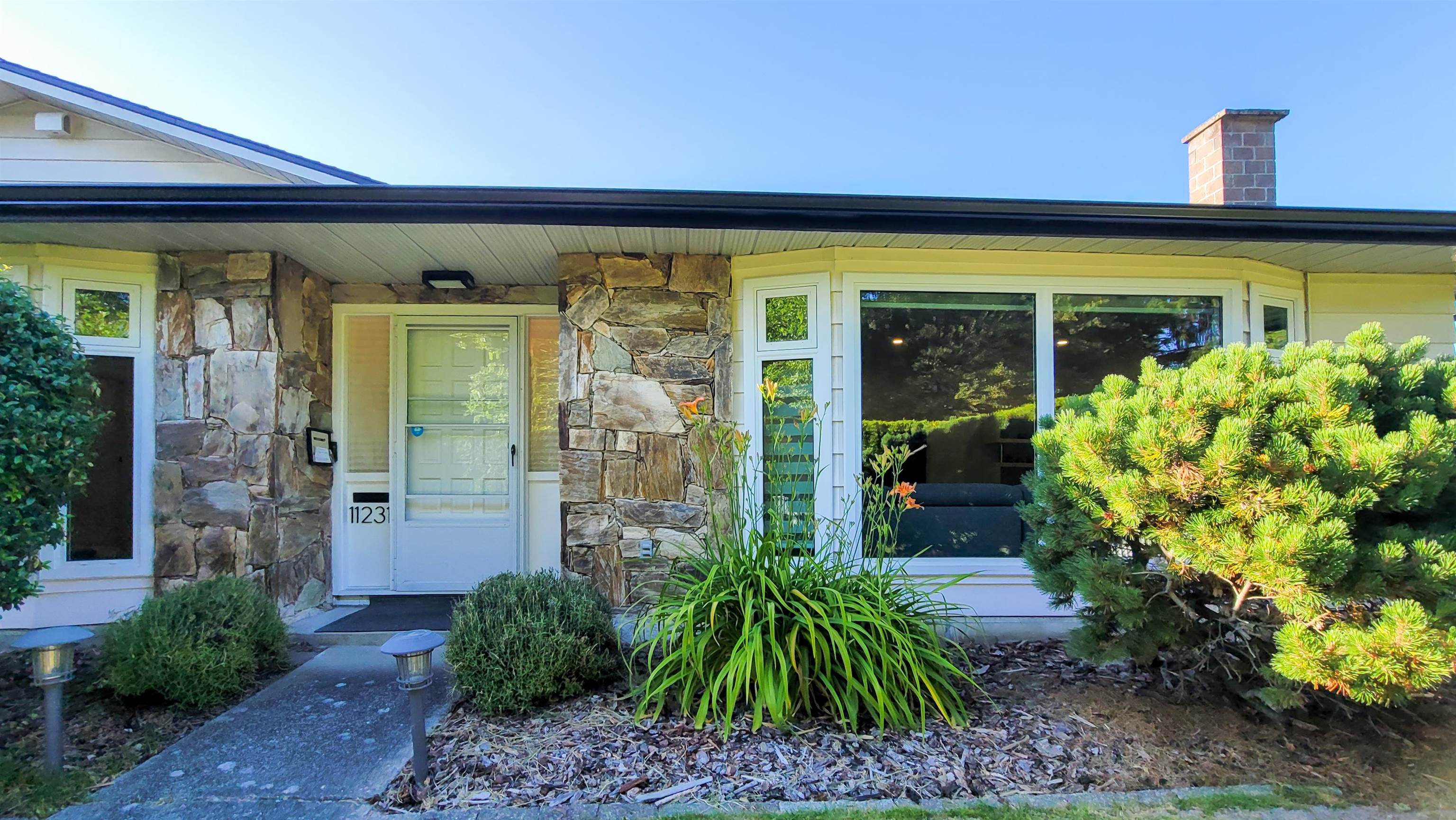 11231 Daniels Road, Richmond, BC V6X 1M5