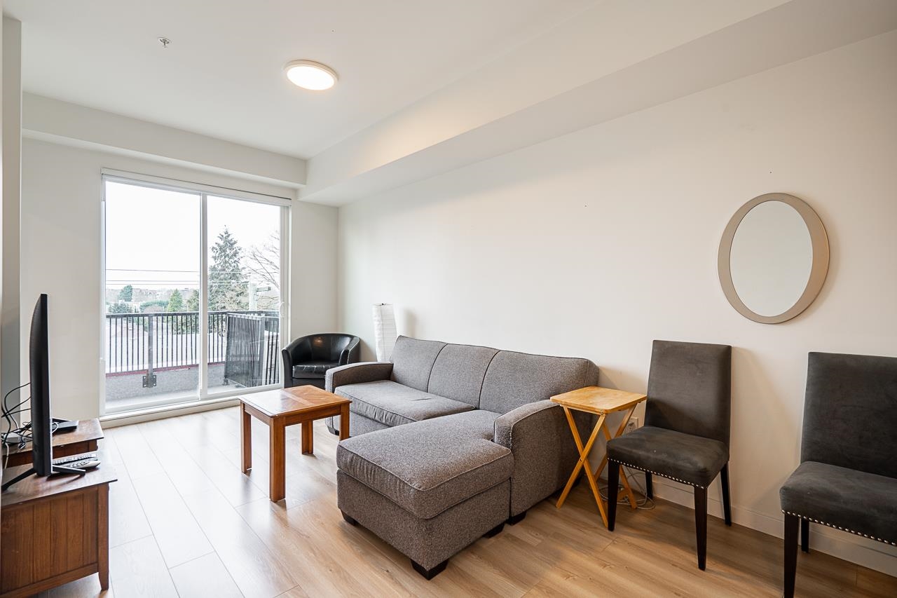 5420 208 Street #404, Langley, BC V3A 2J9