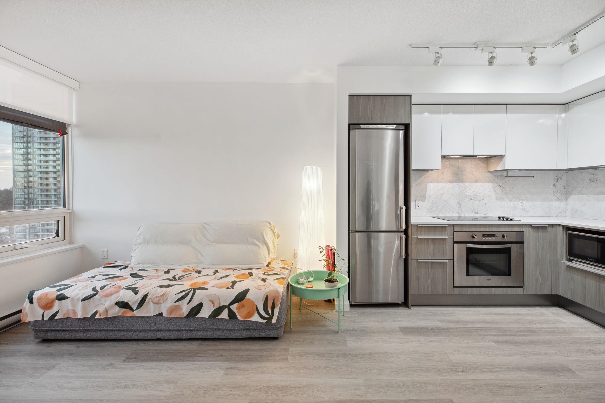 6461 Telford Avenue #906, Burnaby, BC V5H 0B8