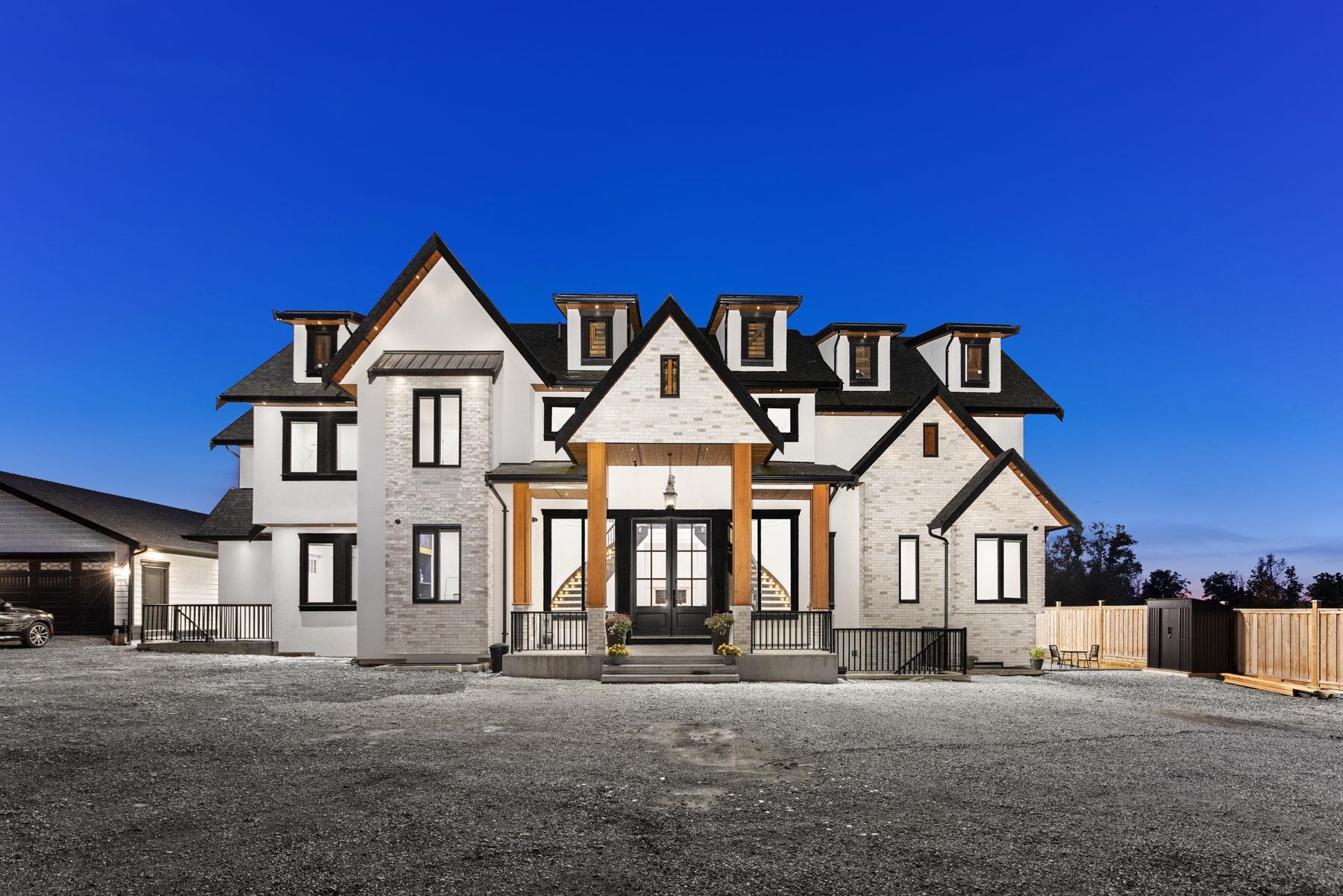 16 Avenue, Langley, BC V2Z 1K1