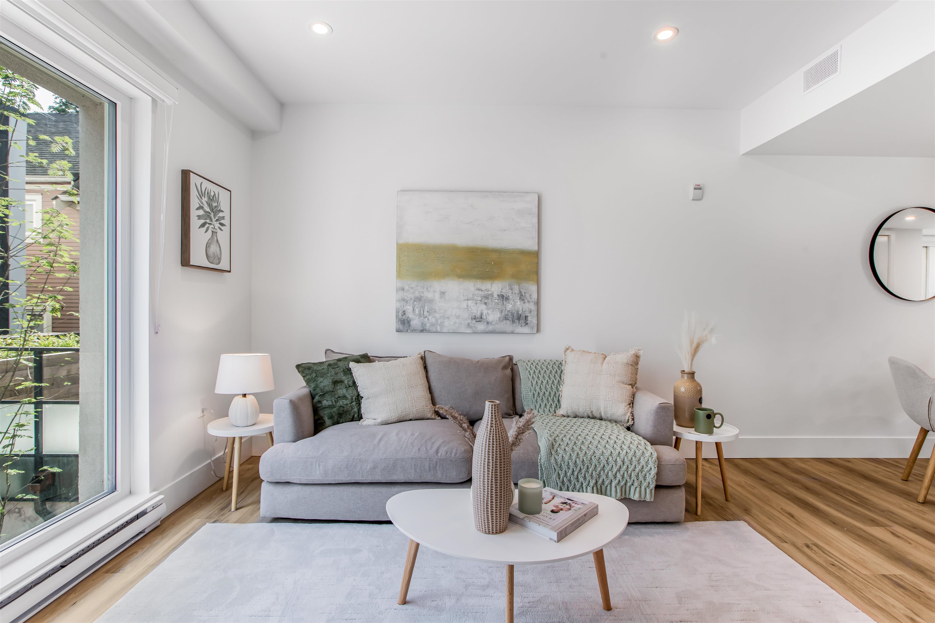 2075 East 1st Avenue #204, Vancouver, BC V5N 1B6