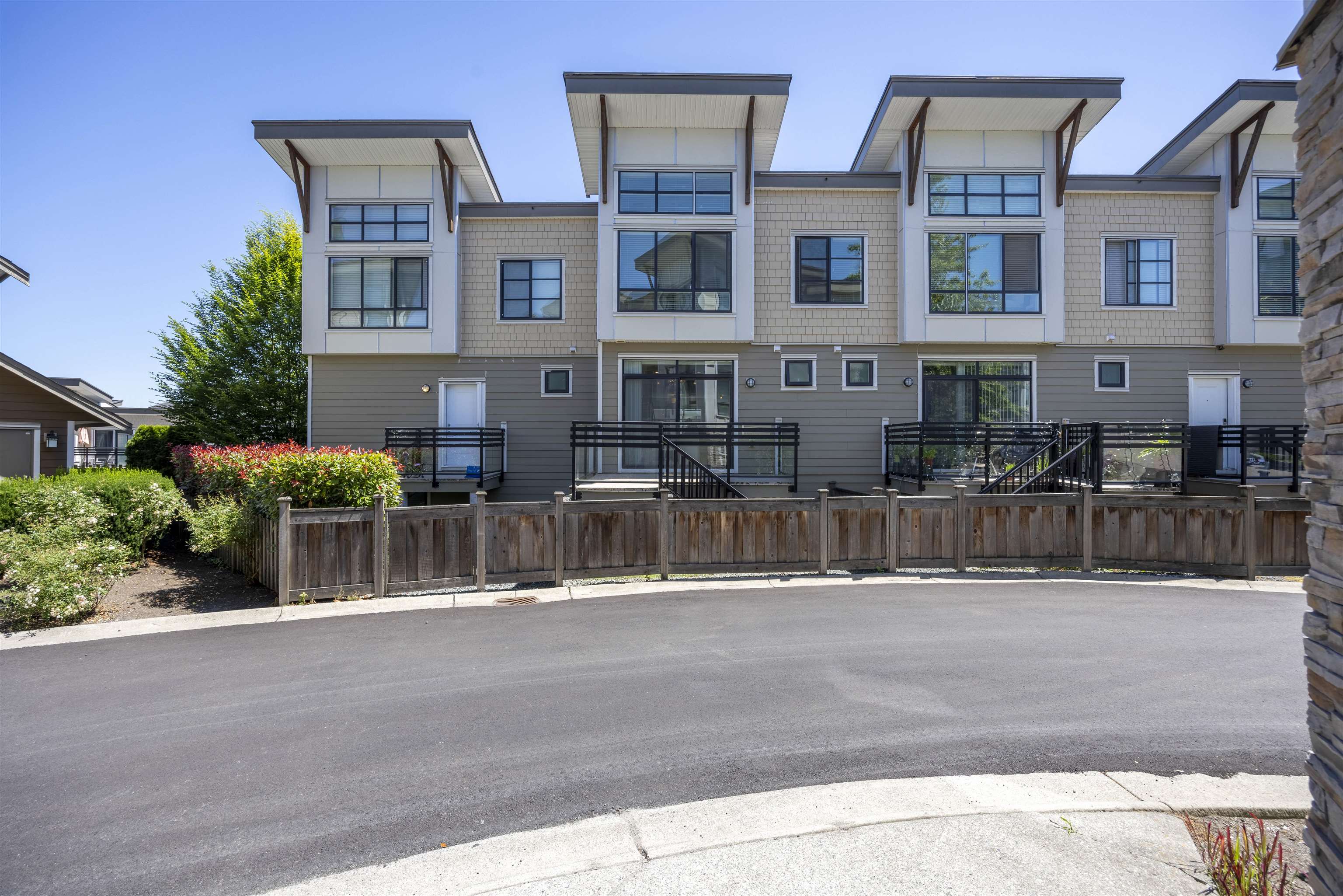 9989 Barnston Drive East #11, Surrey, BC V4N 6N3