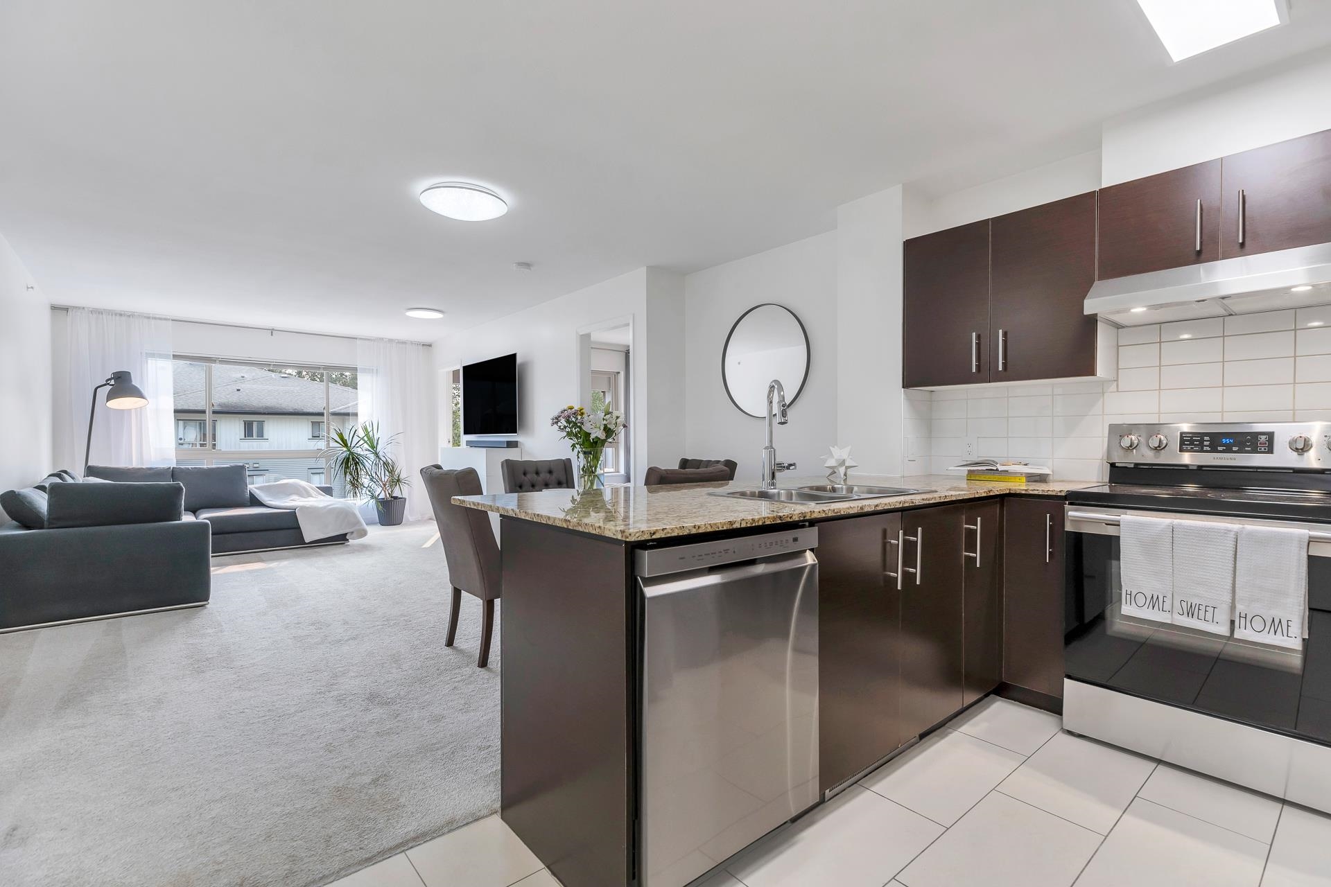 11665 Haney Bypass #412, Maple Ridge, BC V2X 8W9